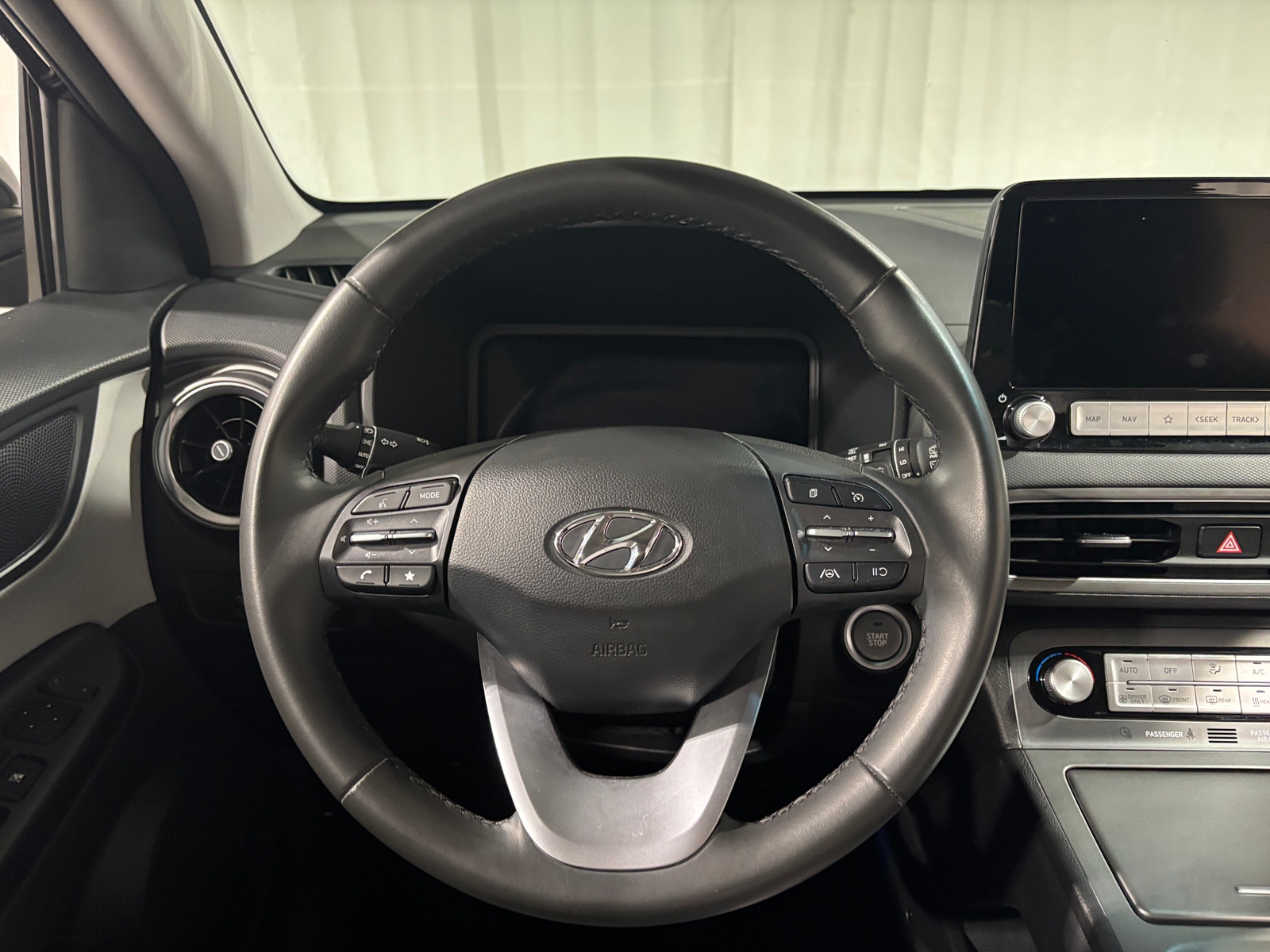 Thumbnail: 2023 Hyundai Kona - 5