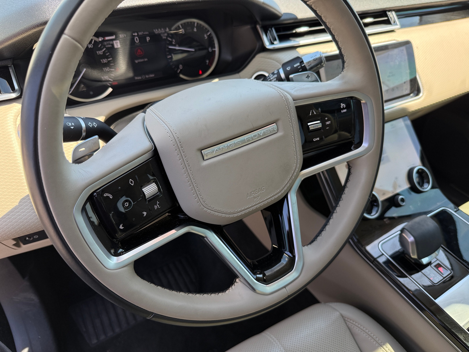 Thumbnail: 2022 Land Rover Range Rover Velar - 4