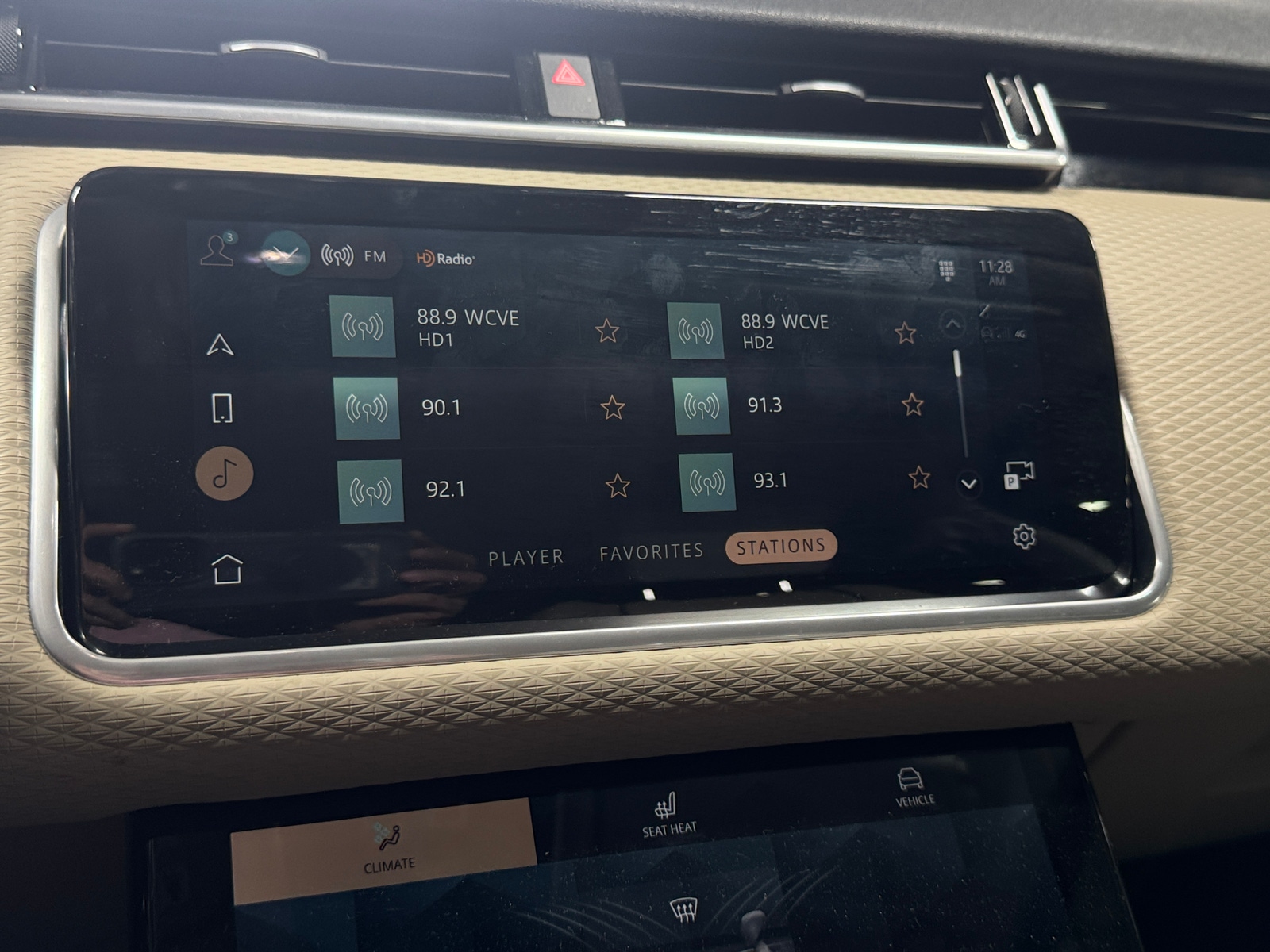 Thumbnail: 2022 Land Rover Range Rover Velar - 3