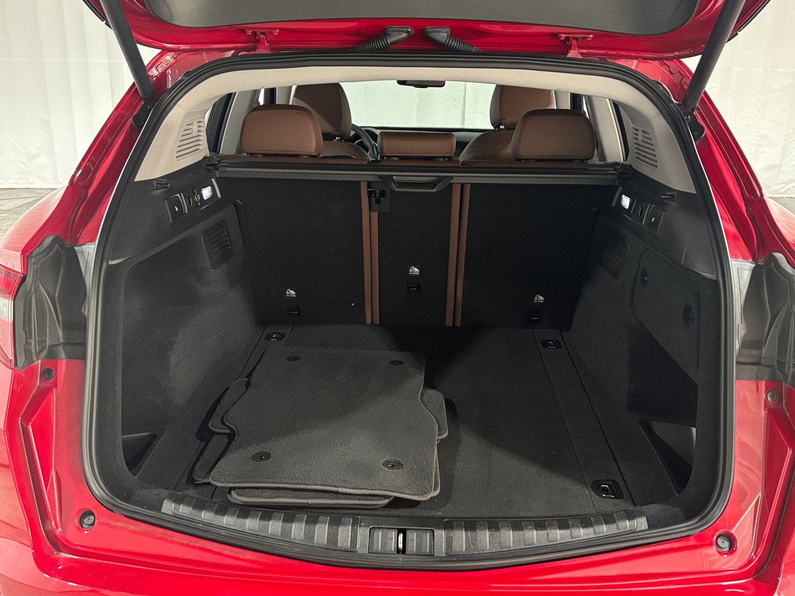 Thumbnail: 2021 Alfa Romeo Stelvio - 6