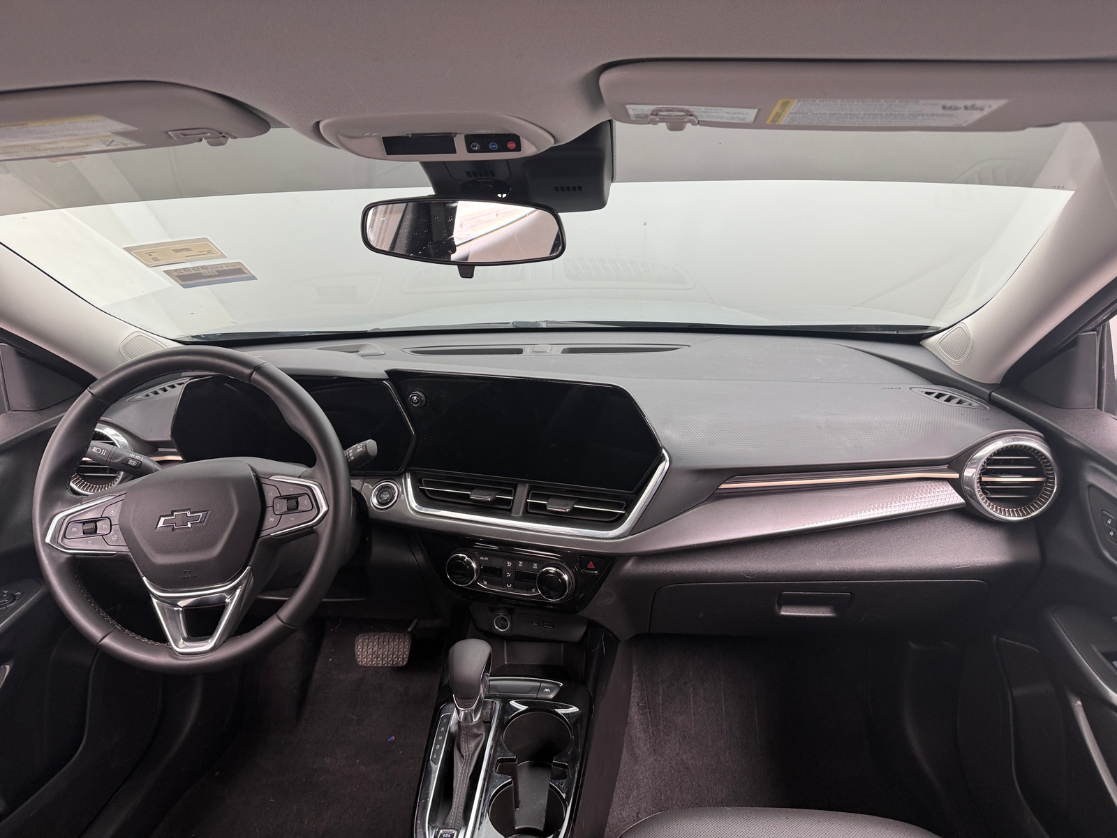 Thumbnail: 2025 Chevrolet Trax - 2