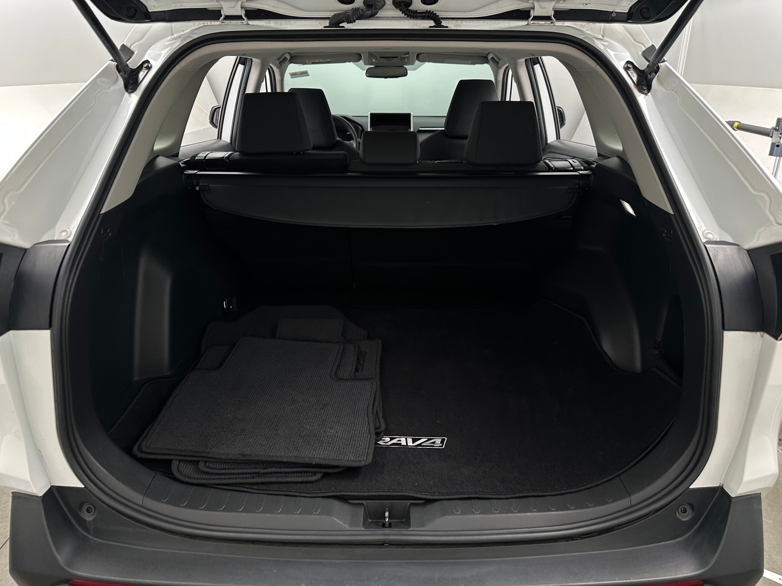 Thumbnail: 2023 Toyota RAV4 - 7