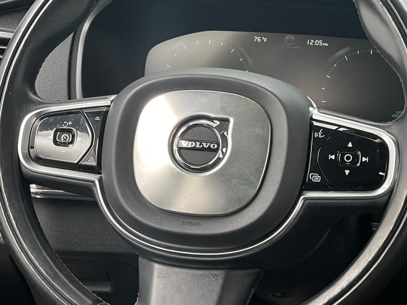 Thumbnail: 2016 Volvo XC90 - 4
