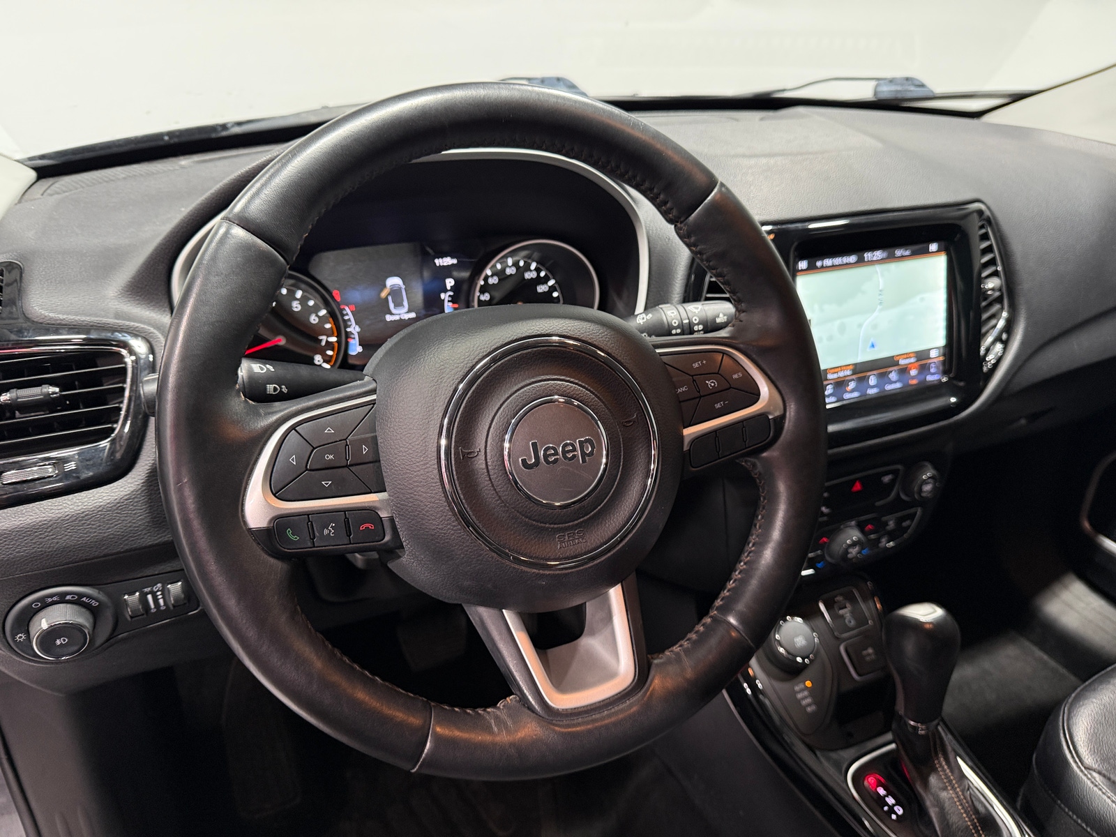 Thumbnail: 2017 Jeep Compass - 4