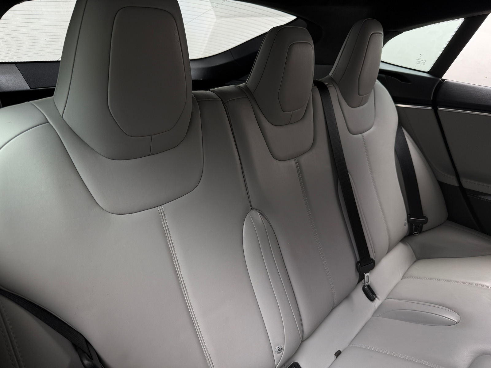 Thumbnail: 2015 Tesla Model S - 5