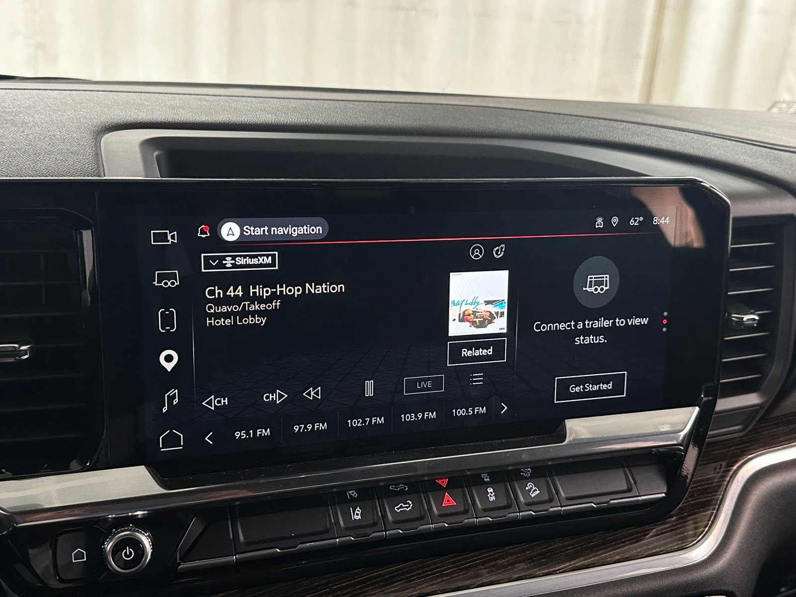 Thumbnail: 2025 GMC Sierra 2500 - 4