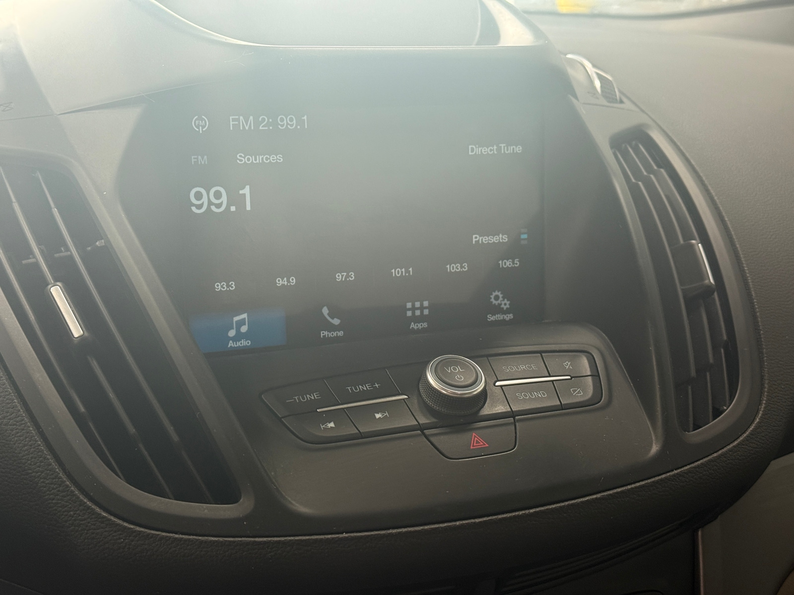 Thumbnail: 2019 Ford Escape - 3