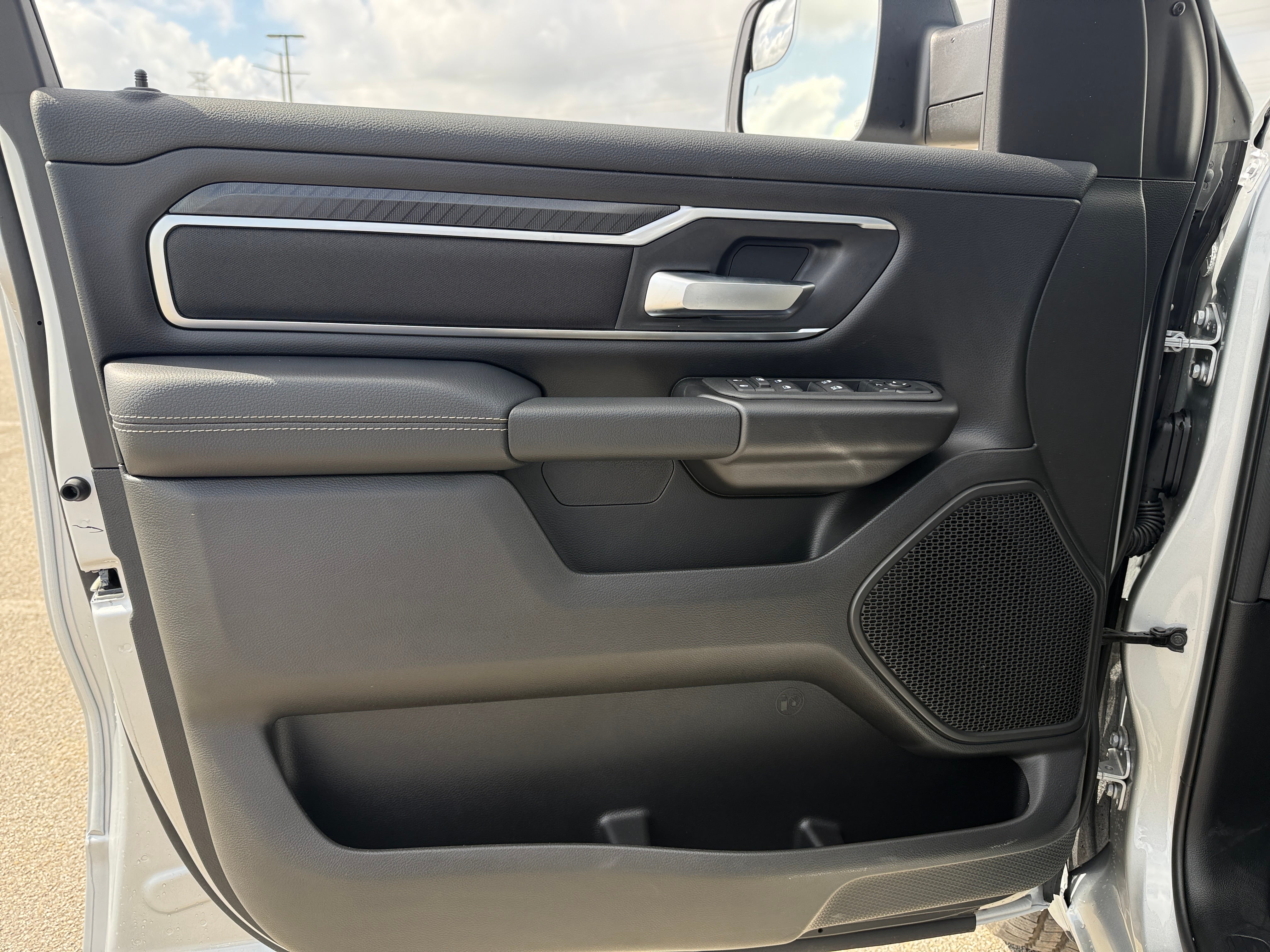 2026 RAM 1500 Big Horn/Lone Star - Photo 3