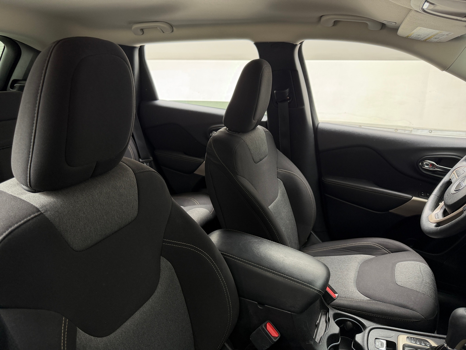 Thumbnail: 2018 Jeep Cherokee - 2