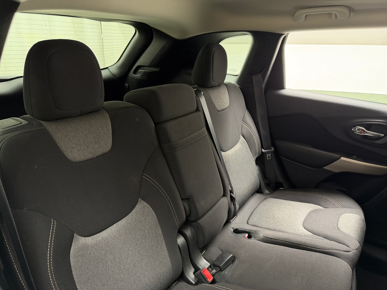 Thumbnail: 2018 Jeep Cherokee - 6