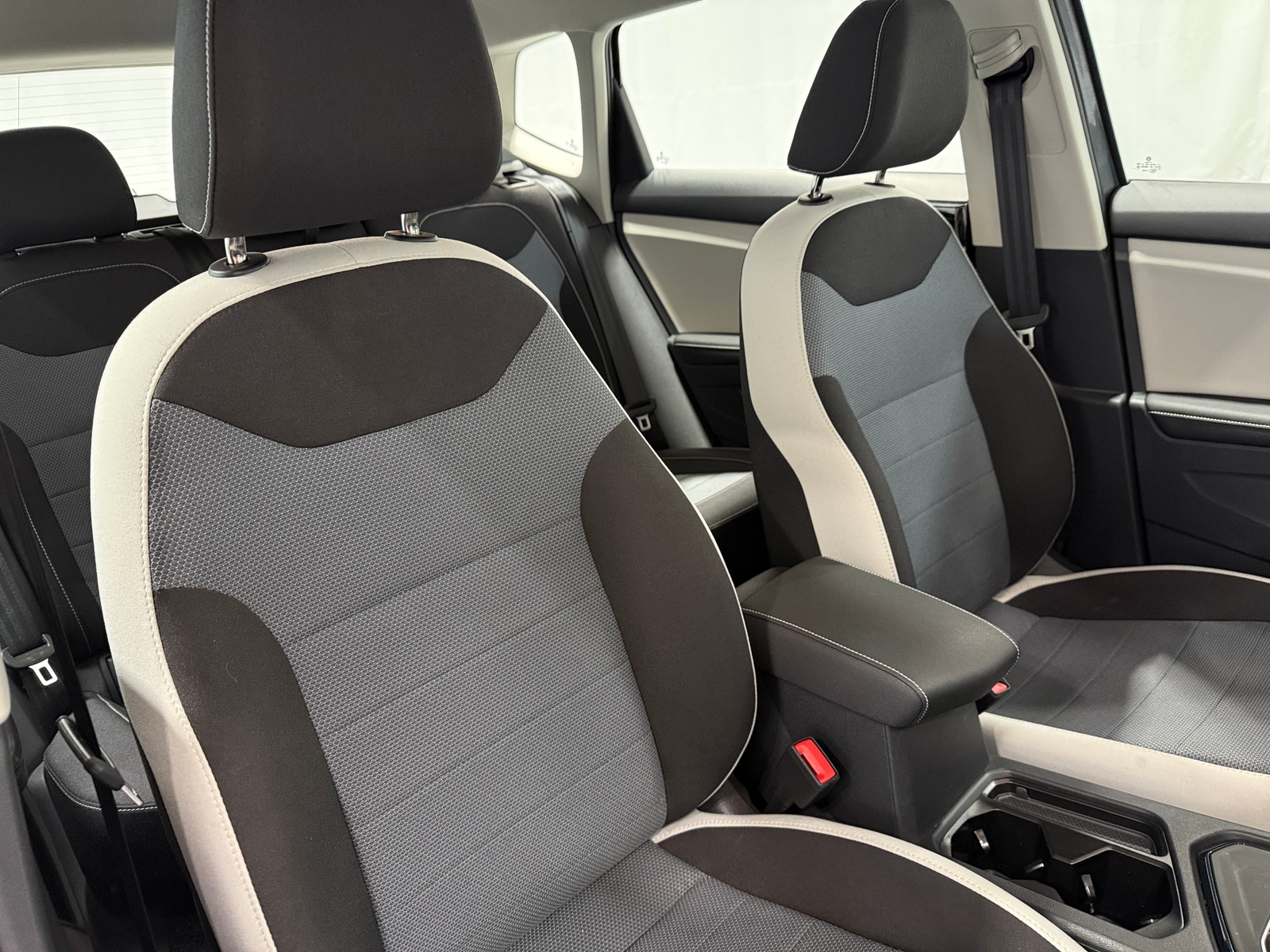 Thumbnail: 2025 Volkswagen Taos - 2