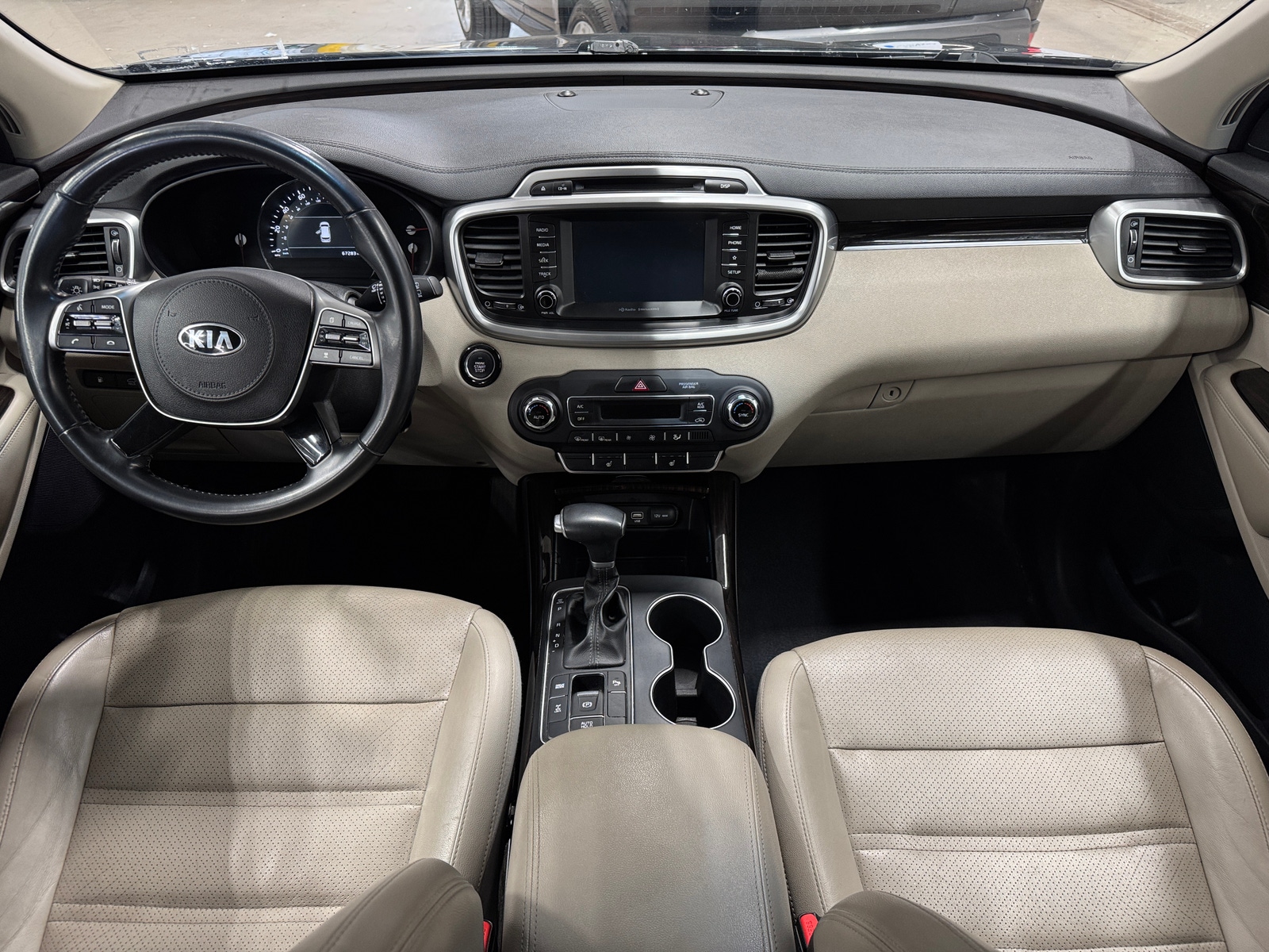 Thumbnail: 2019 Kia Sorento - 2