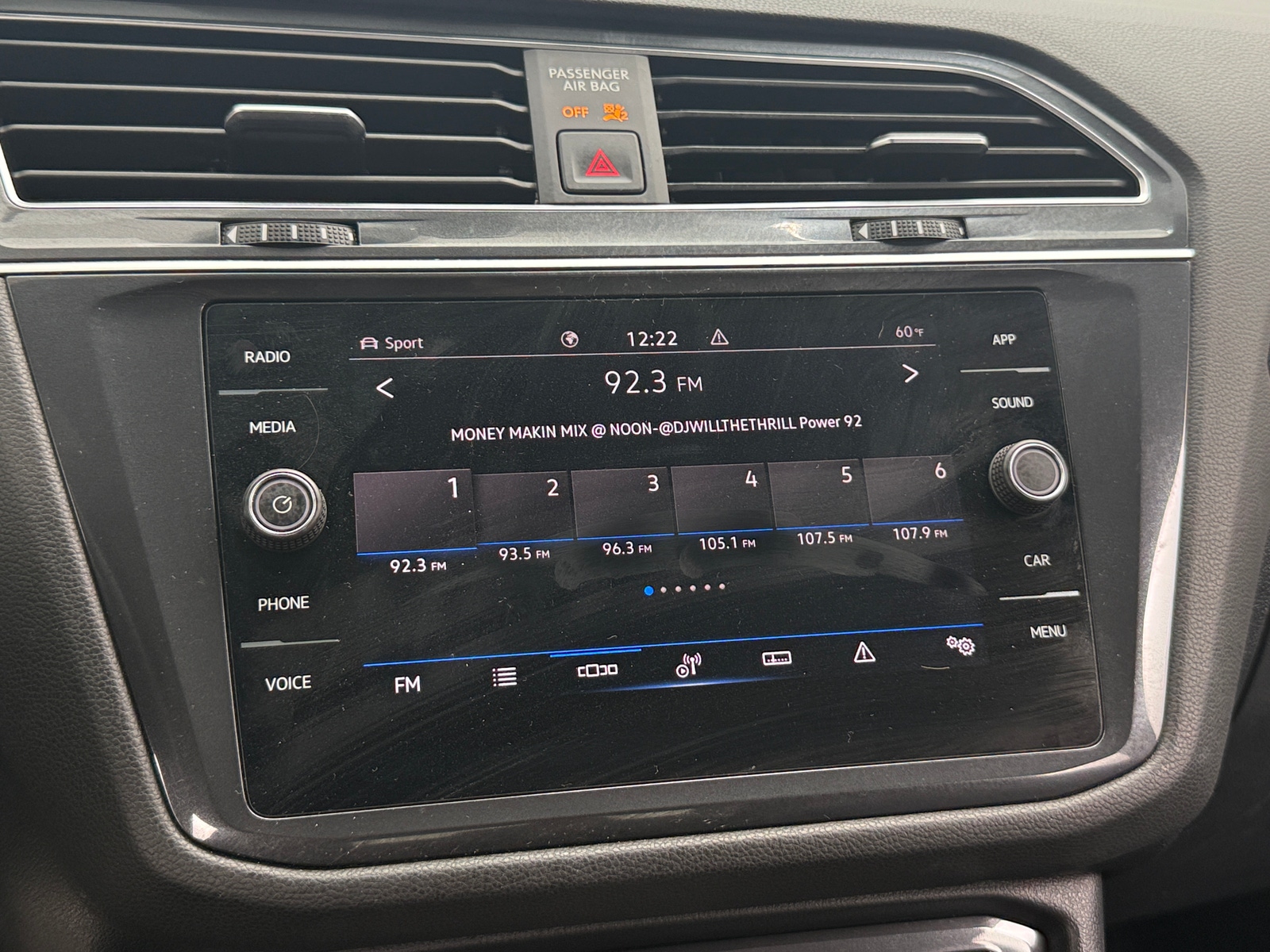 Thumbnail: 2021 Volkswagen Tiguan - 3