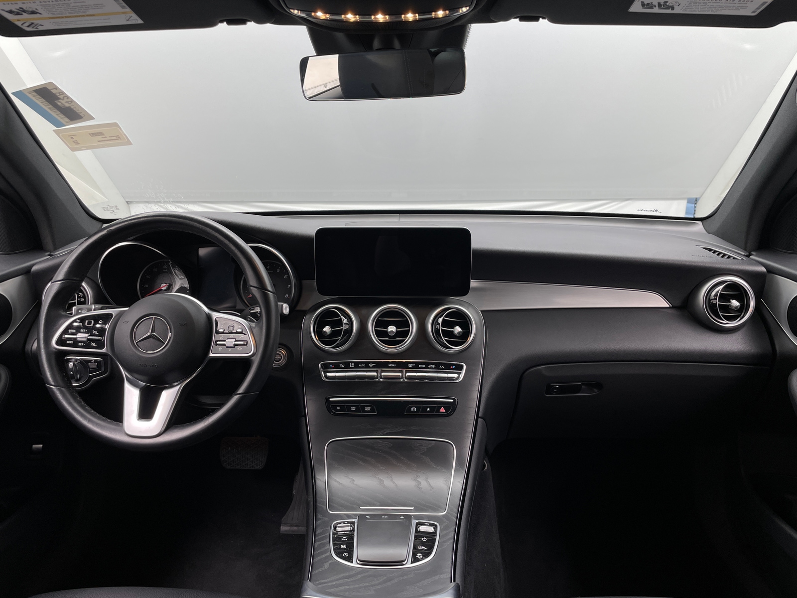 Thumbnail: 2022 Mercedes-Benz GLC - 2
