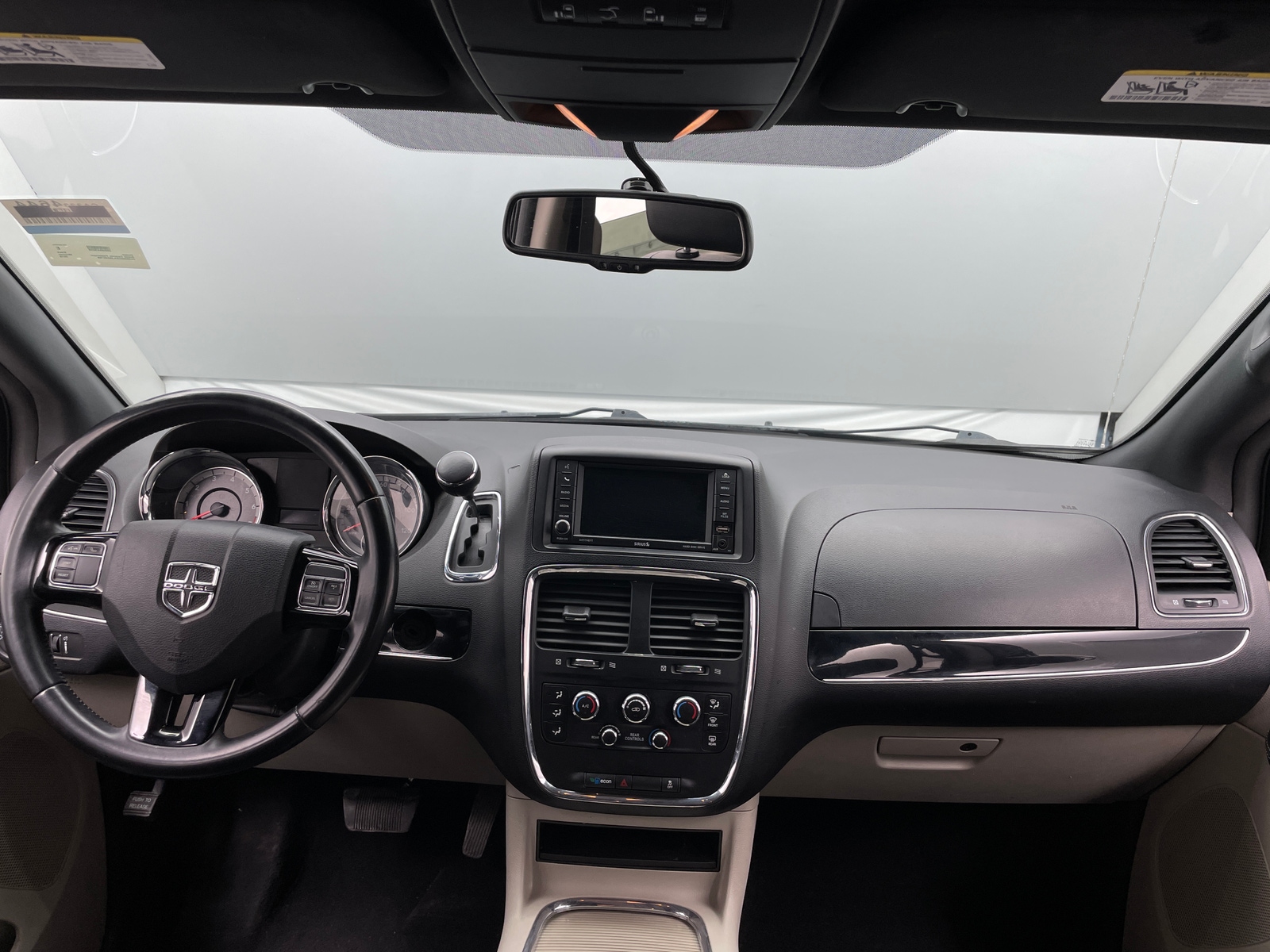 Thumbnail: 2018 Dodge Grand Caravan - 2