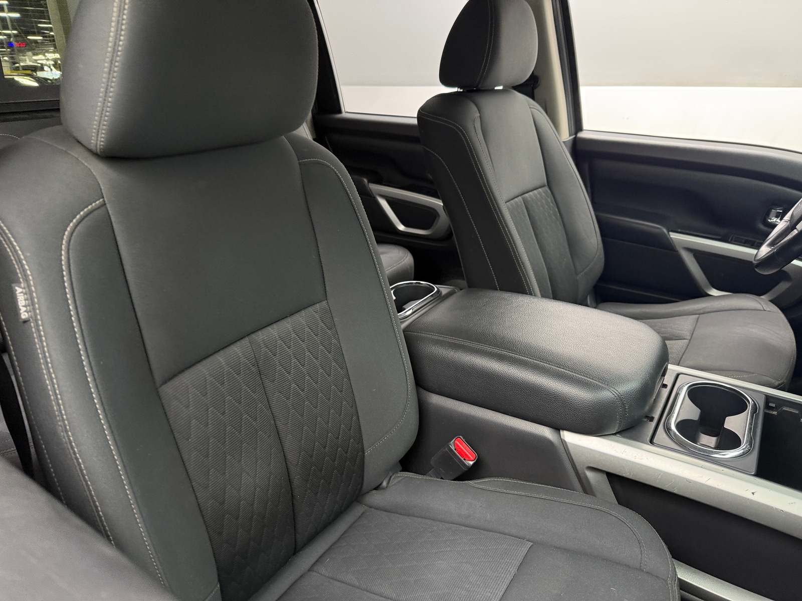 Thumbnail: 2019 Nissan Titan - 2