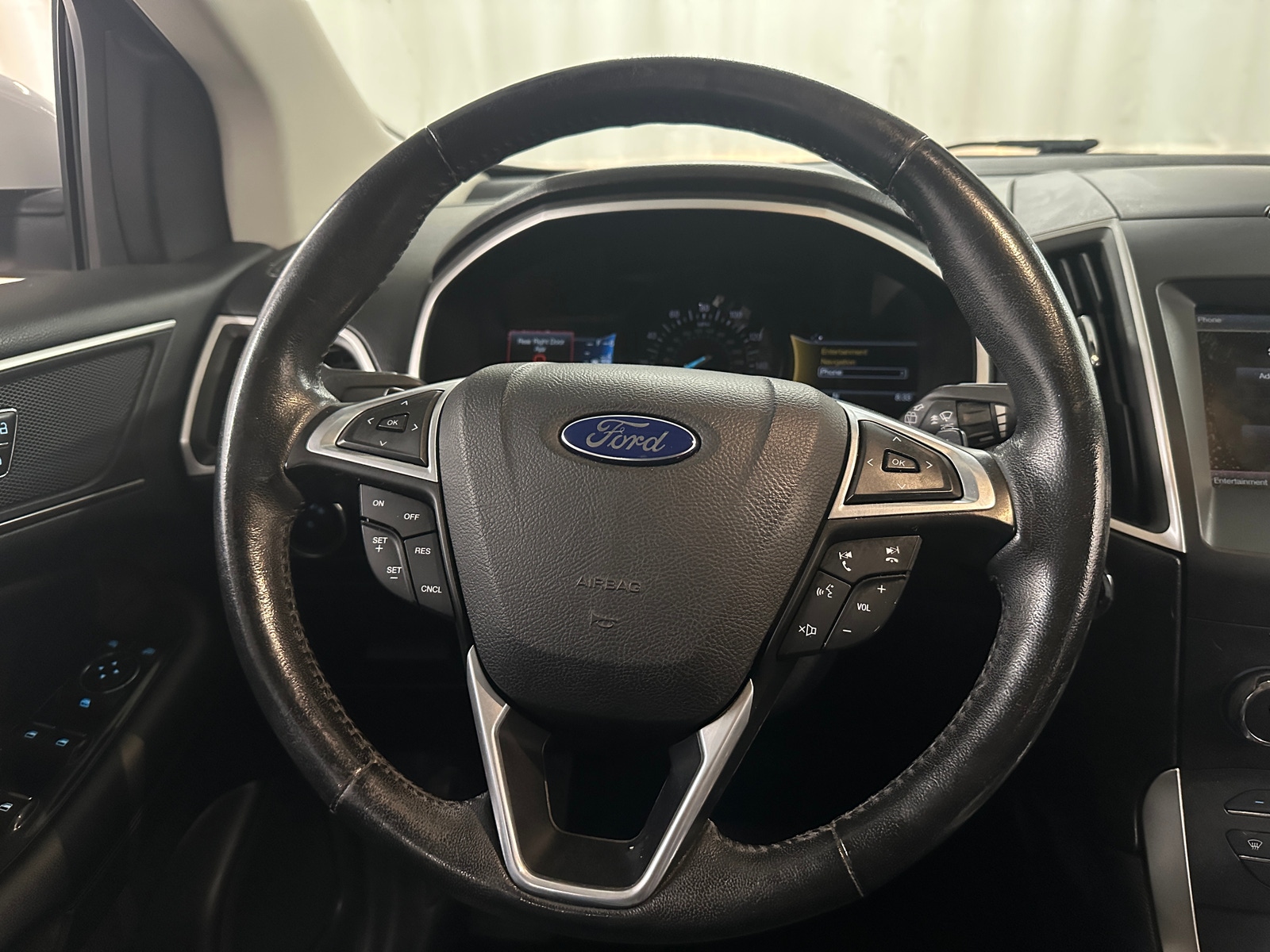 Thumbnail: 2015 Ford Edge - 4