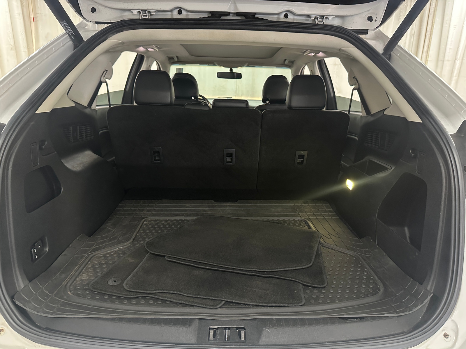 Thumbnail: 2015 Ford Edge - 6