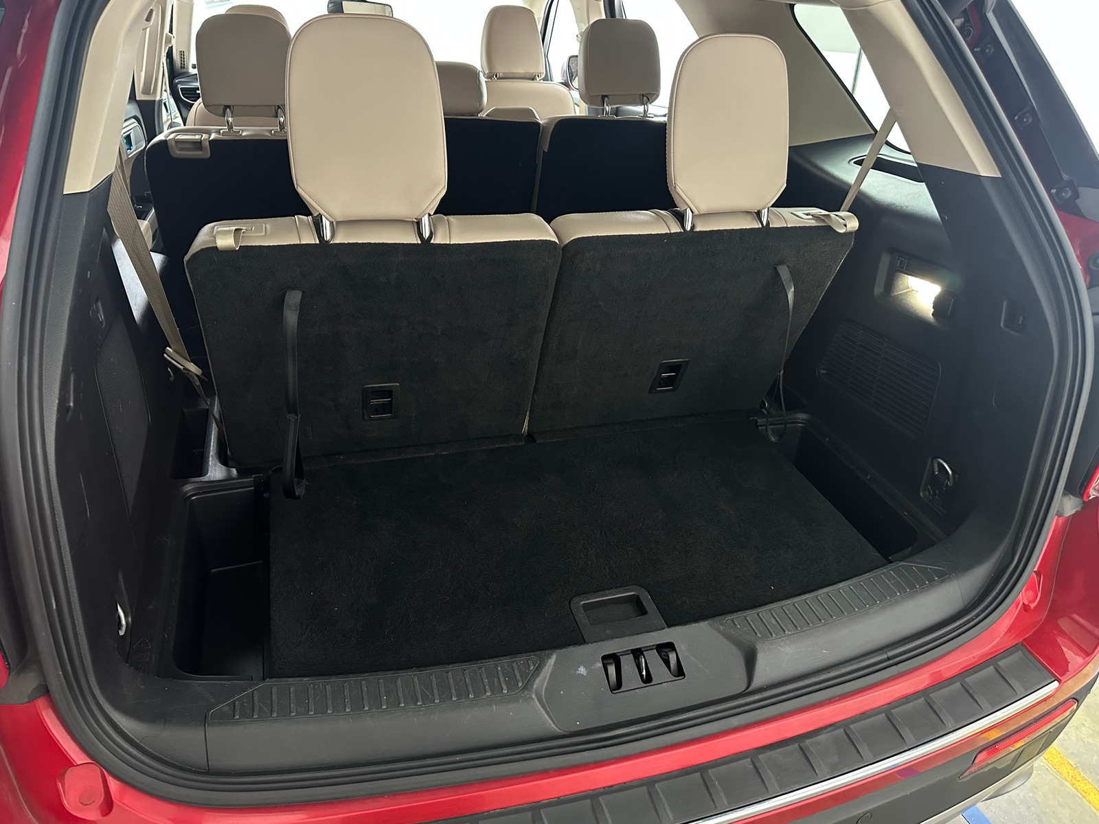 Thumbnail: 2023 Ford Explorer - 6