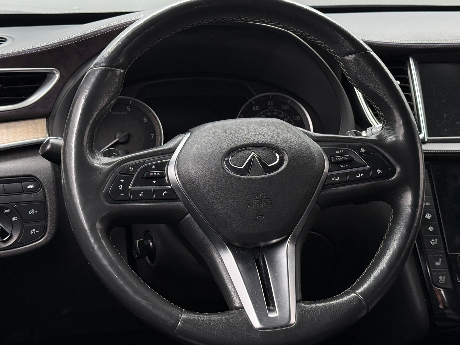 Thumbnail: 2019 INFINITI QX50 - 4