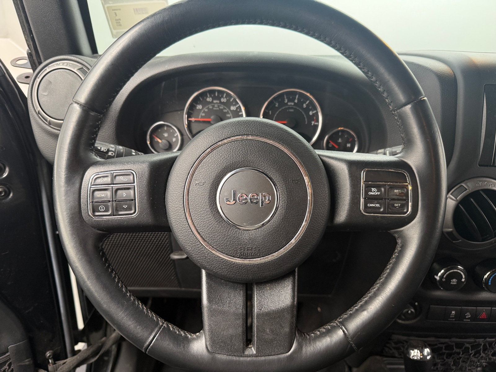 Thumbnail: 2017 Jeep Wrangler - 5