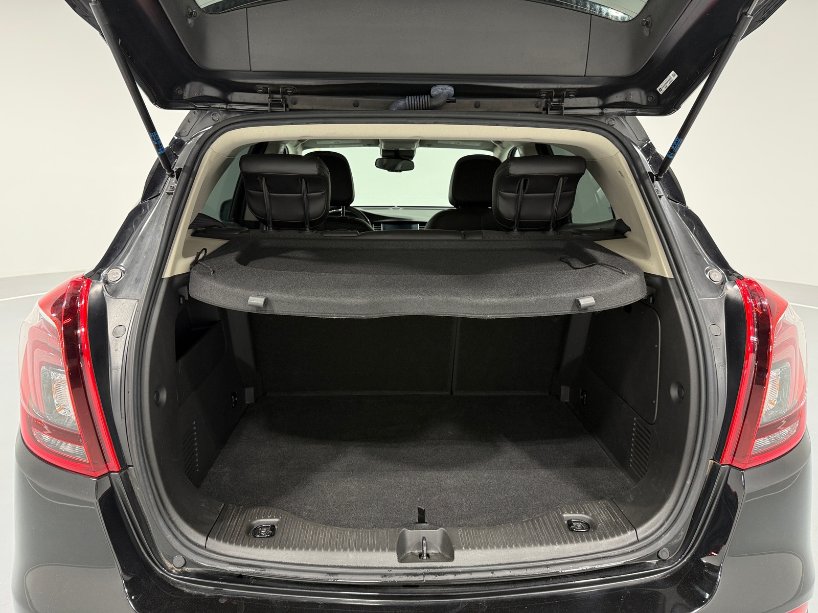 Thumbnail: 2019 Buick Encore - 6