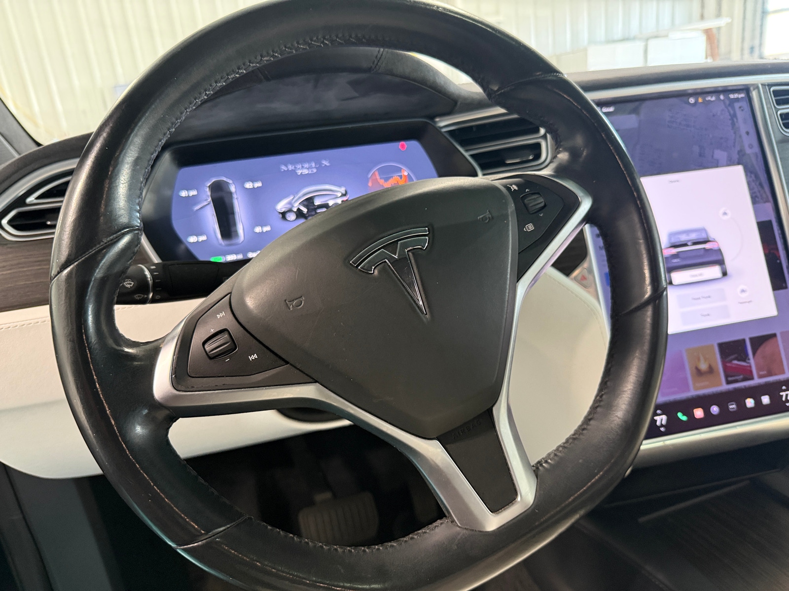 Thumbnail: 2016 Tesla Model X - 4