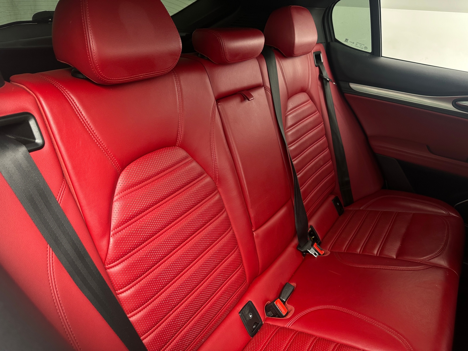 Thumbnail: 2018 Alfa Romeo Stelvio - 5