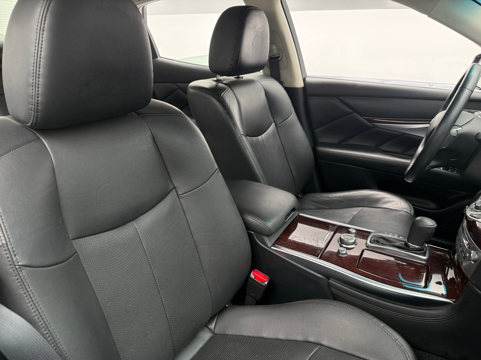 Thumbnail: 2015 INFINITI Q70 - 2