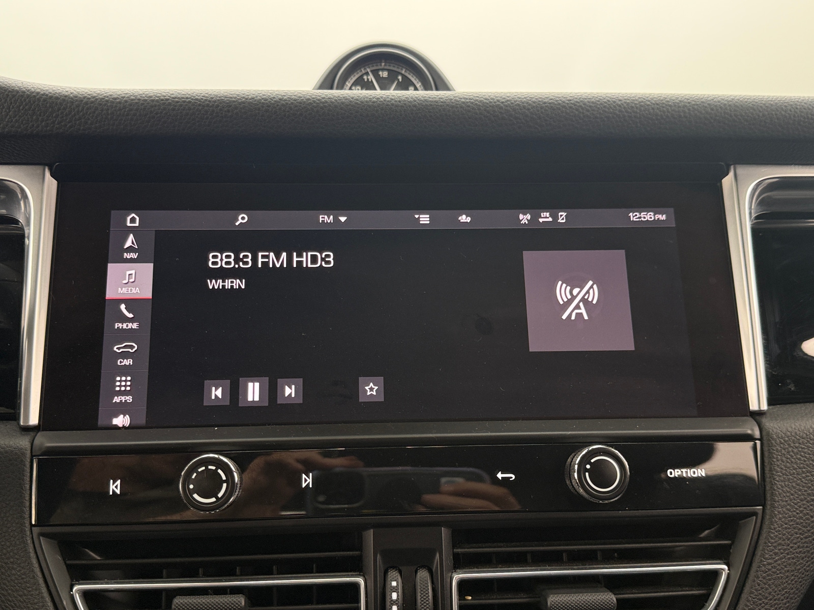 Thumbnail: 2022 Porsche Macan - 3