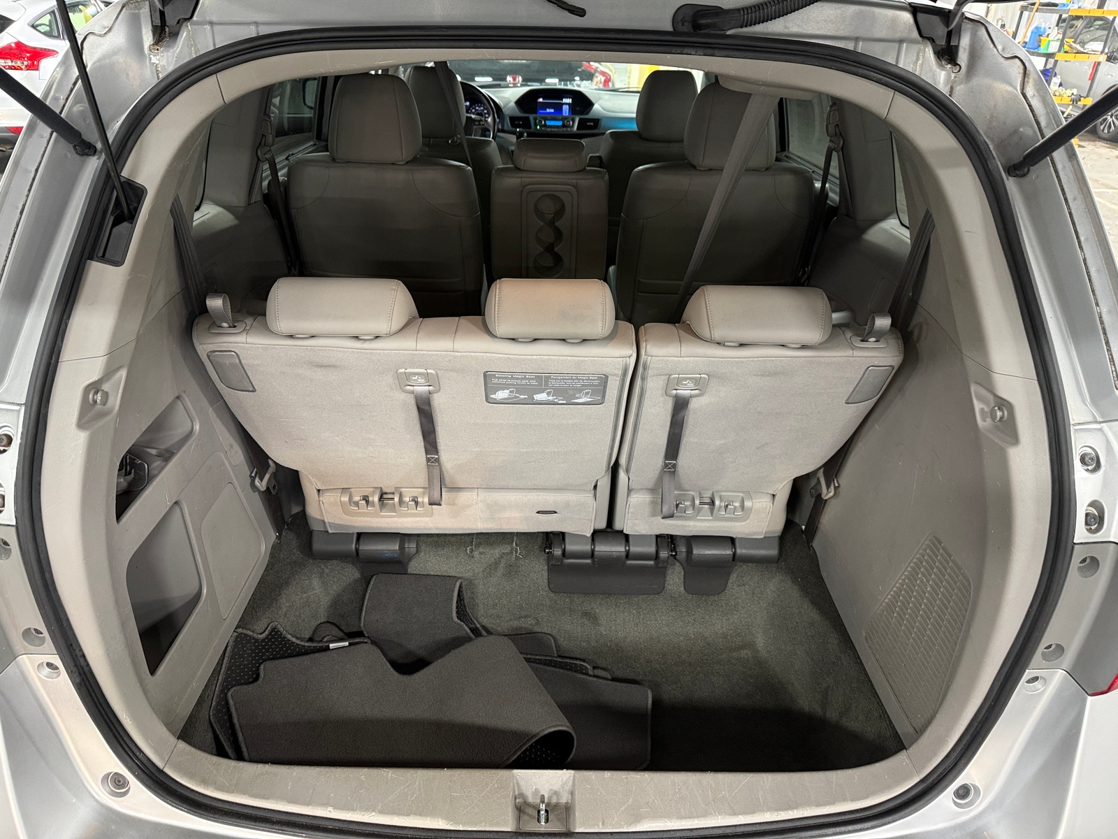 Thumbnail: 2011 Honda Odyssey - 6