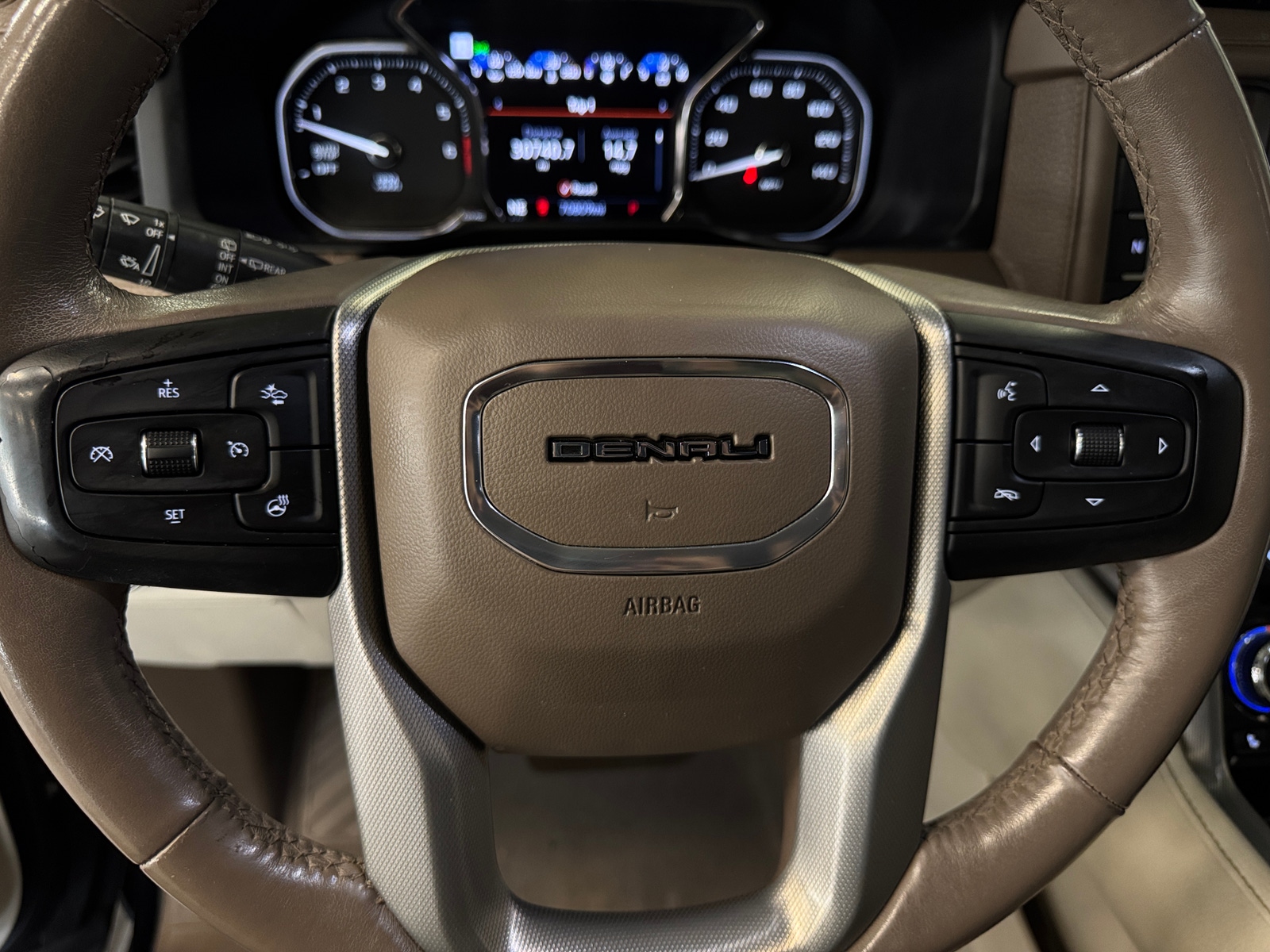 Thumbnail: 2021 GMC Yukon XL - 4