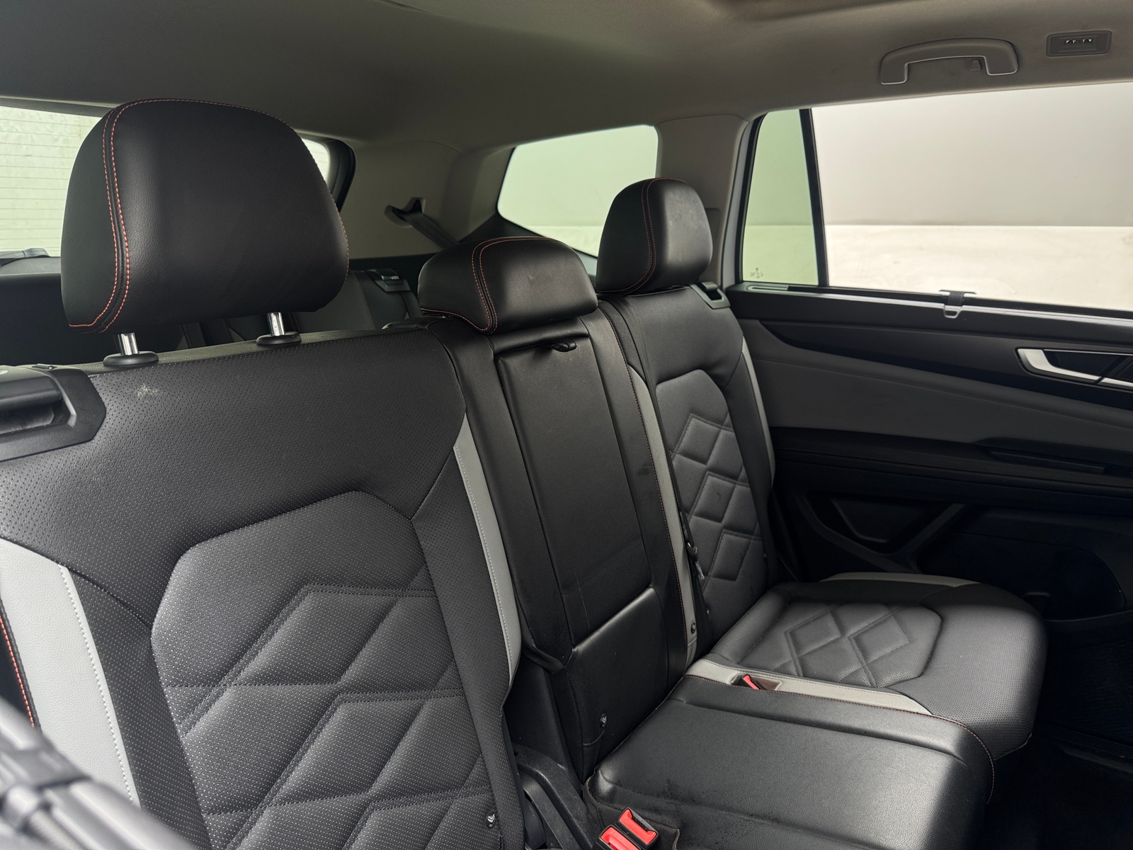 Thumbnail: 2024 Volkswagen Atlas - 5