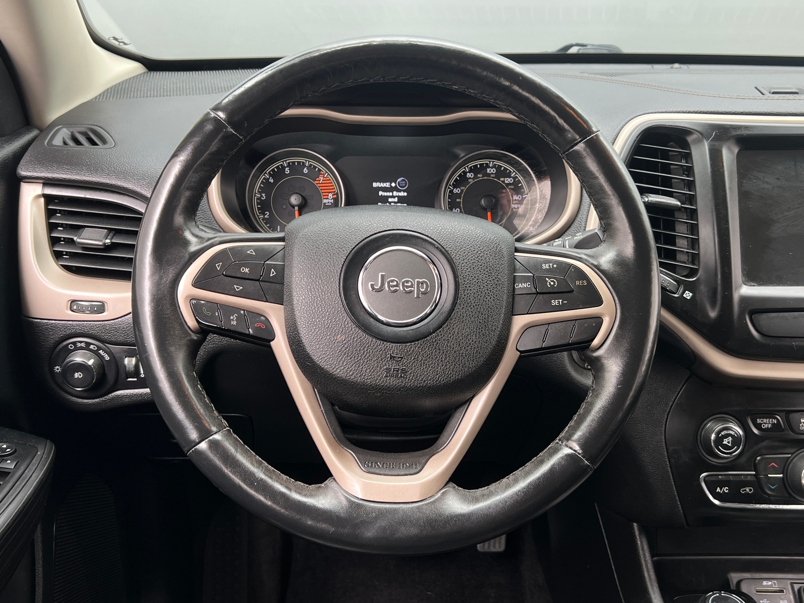 Thumbnail: 2017 Jeep Cherokee - 4