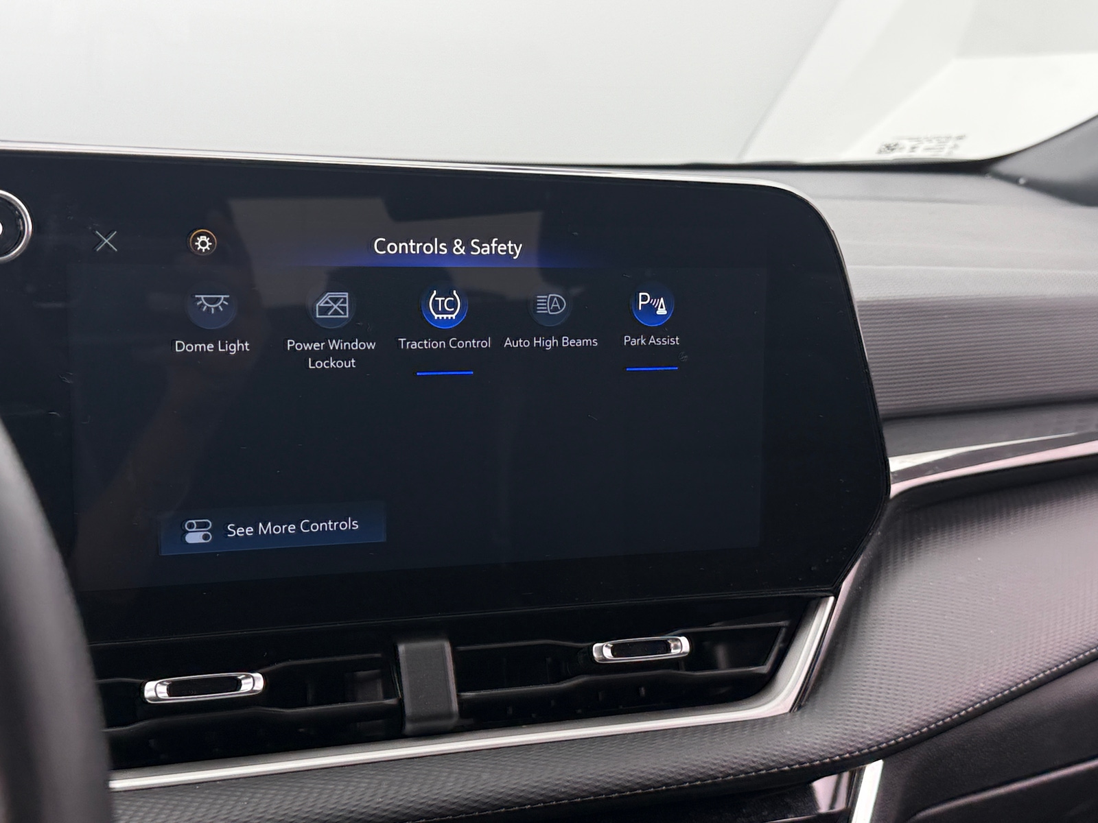 Thumbnail: 2025 Chevrolet Equinox - 4