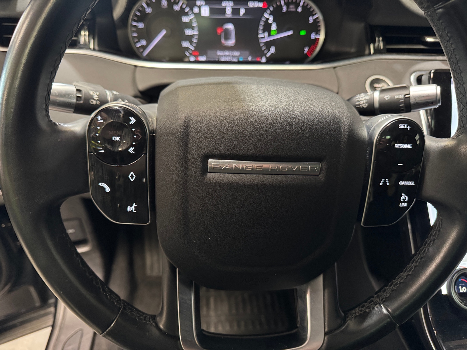 Thumbnail: 2020 Land Rover Range Rover Evoque - 4