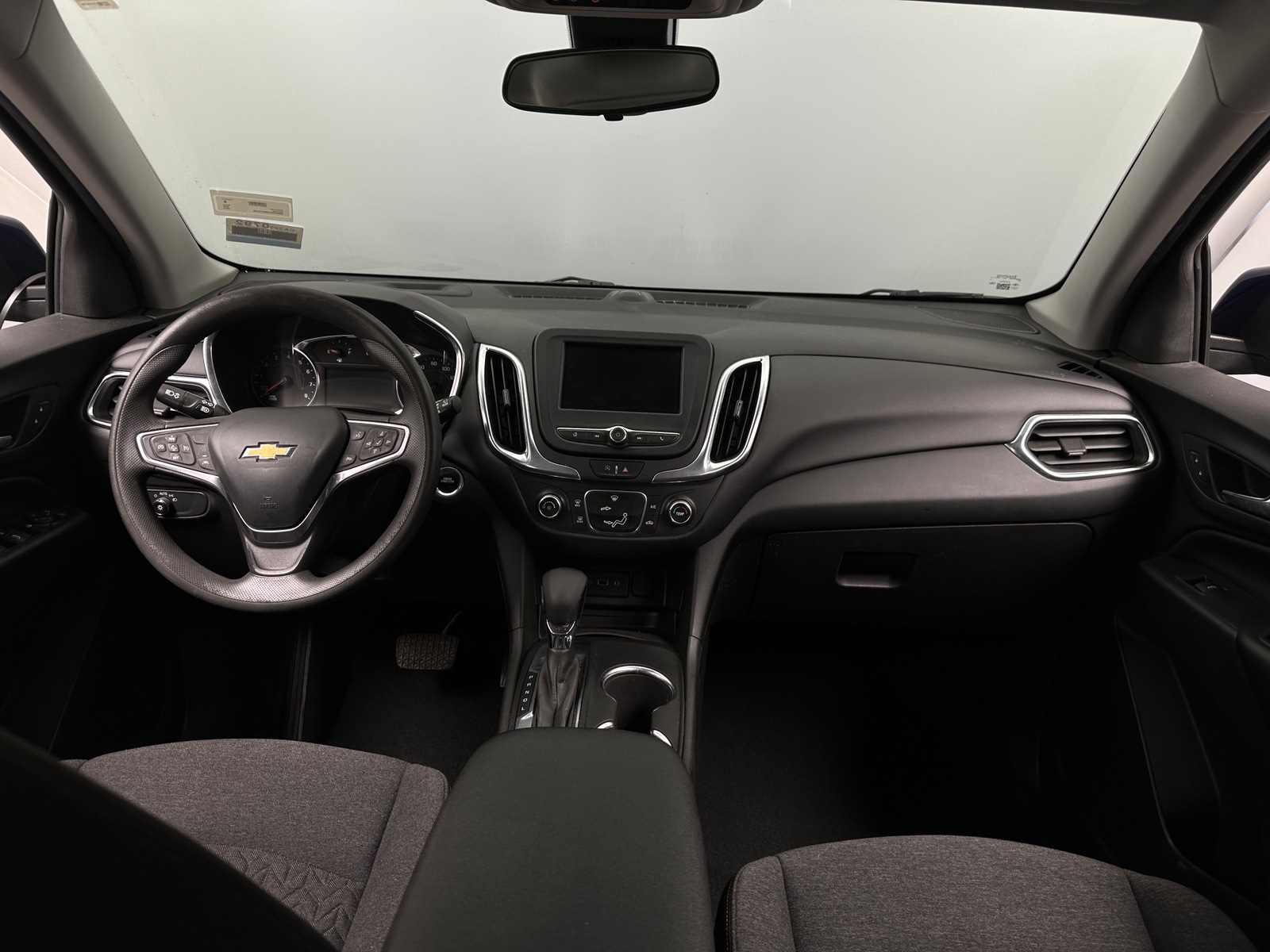 Thumbnail: 2022 Chevrolet Equinox - 3