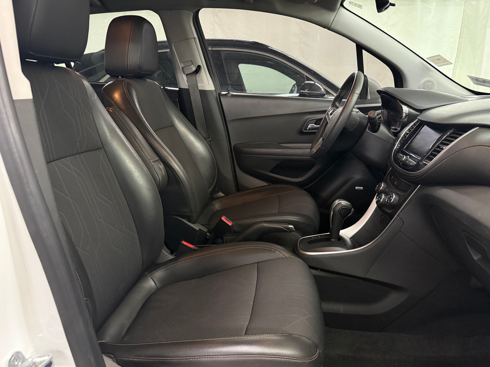 Thumbnail: 2020 Chevrolet Trax - 2