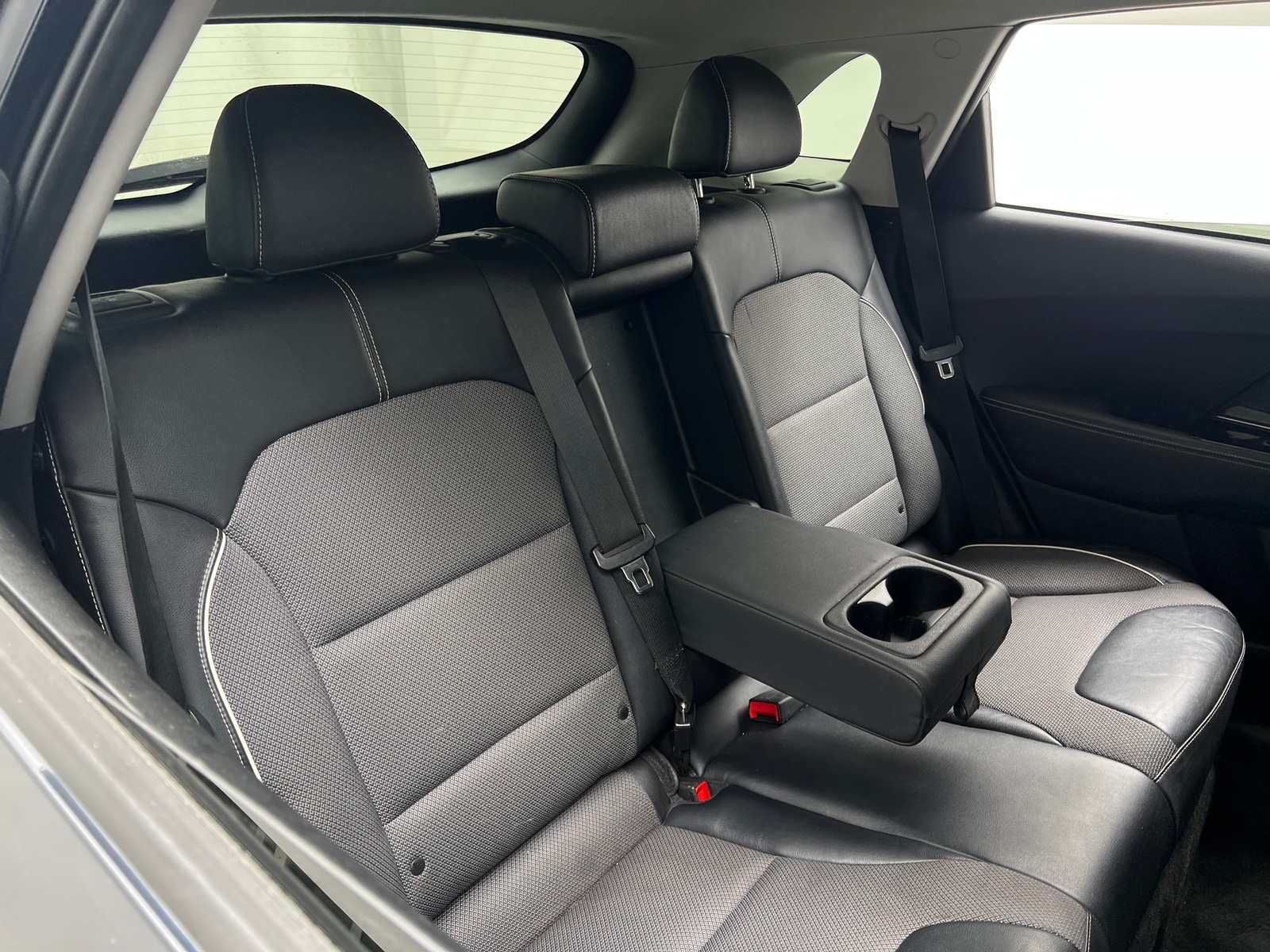 Thumbnail: 2020 Kia Niro - 6