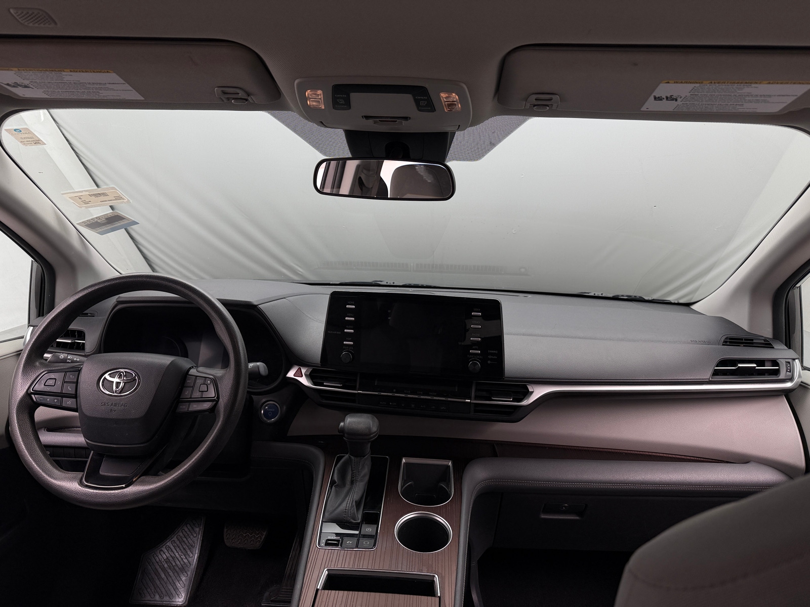 Thumbnail: 2022 Toyota Sienna - 3