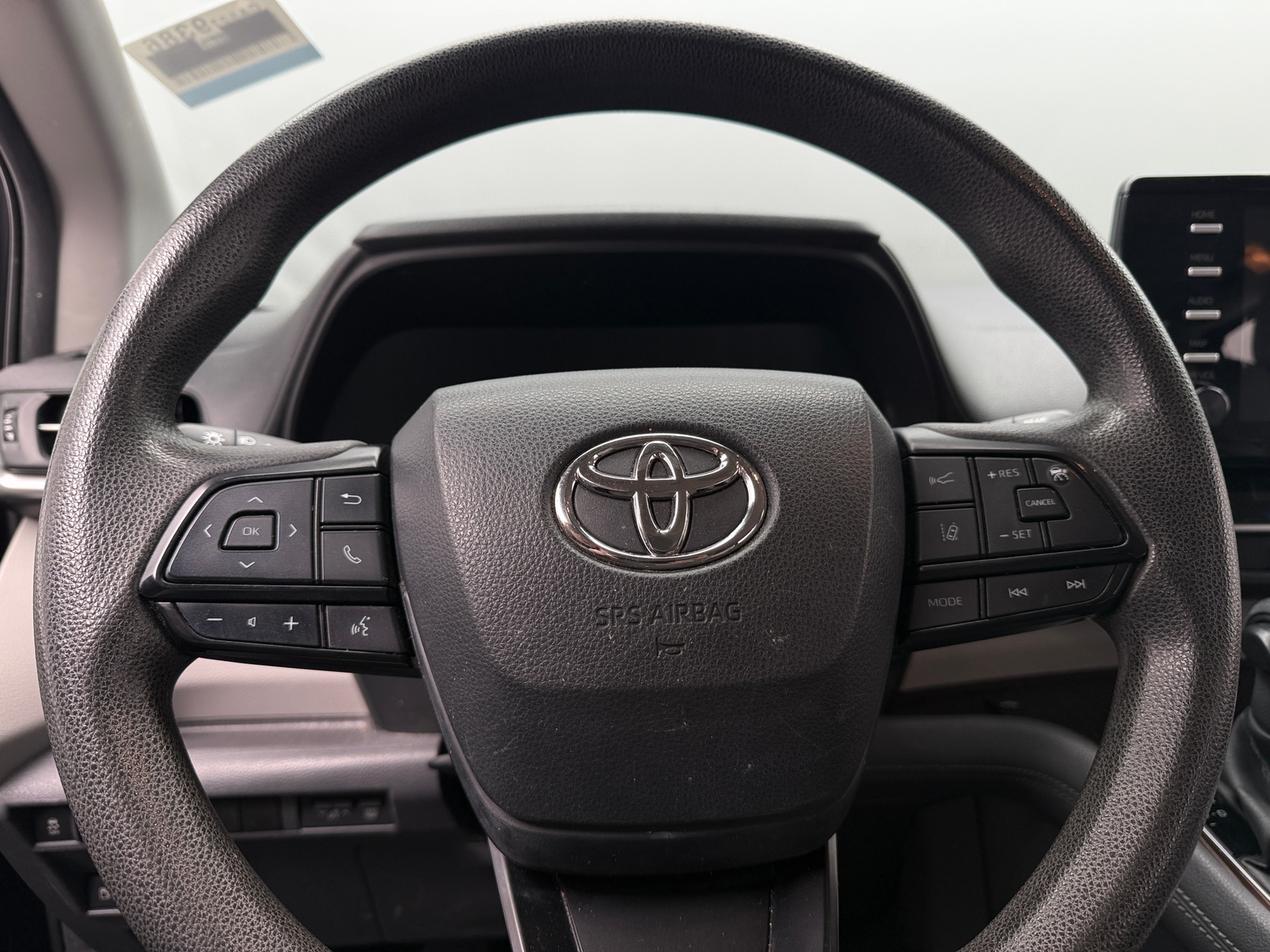 Thumbnail: 2022 Toyota Sienna - 5