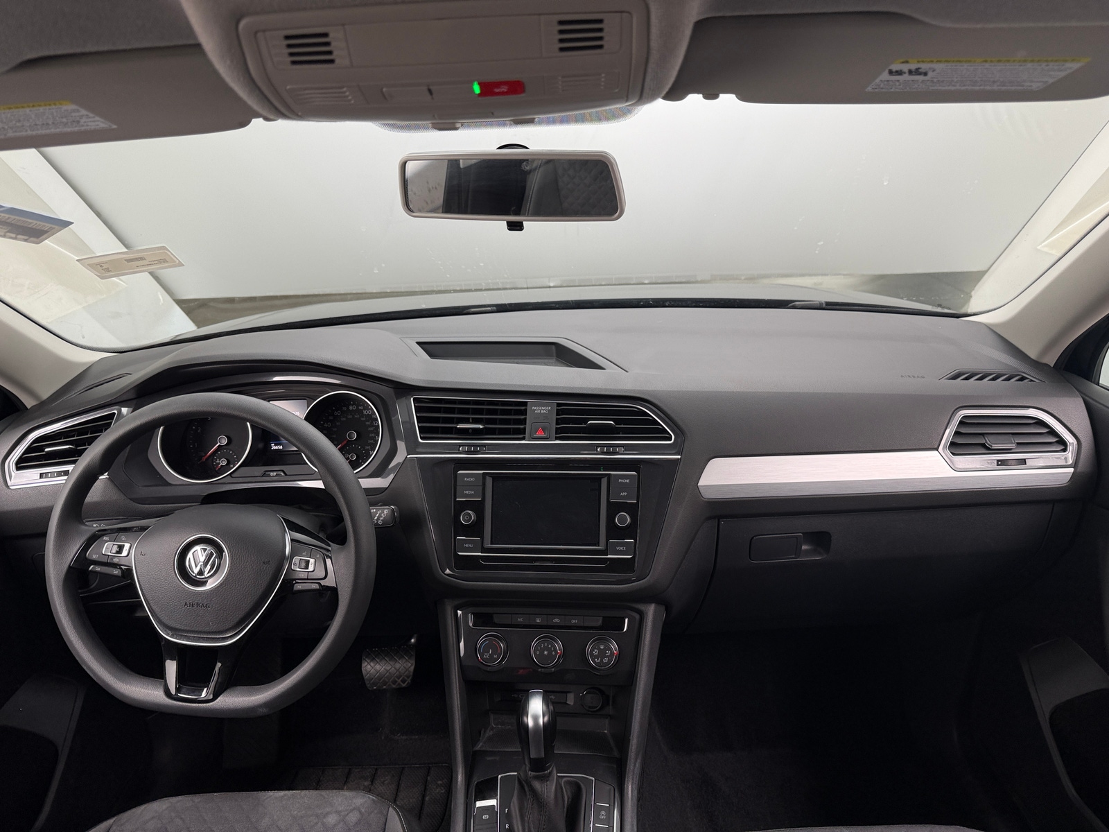 Thumbnail: 2021 Volkswagen Tiguan - 3