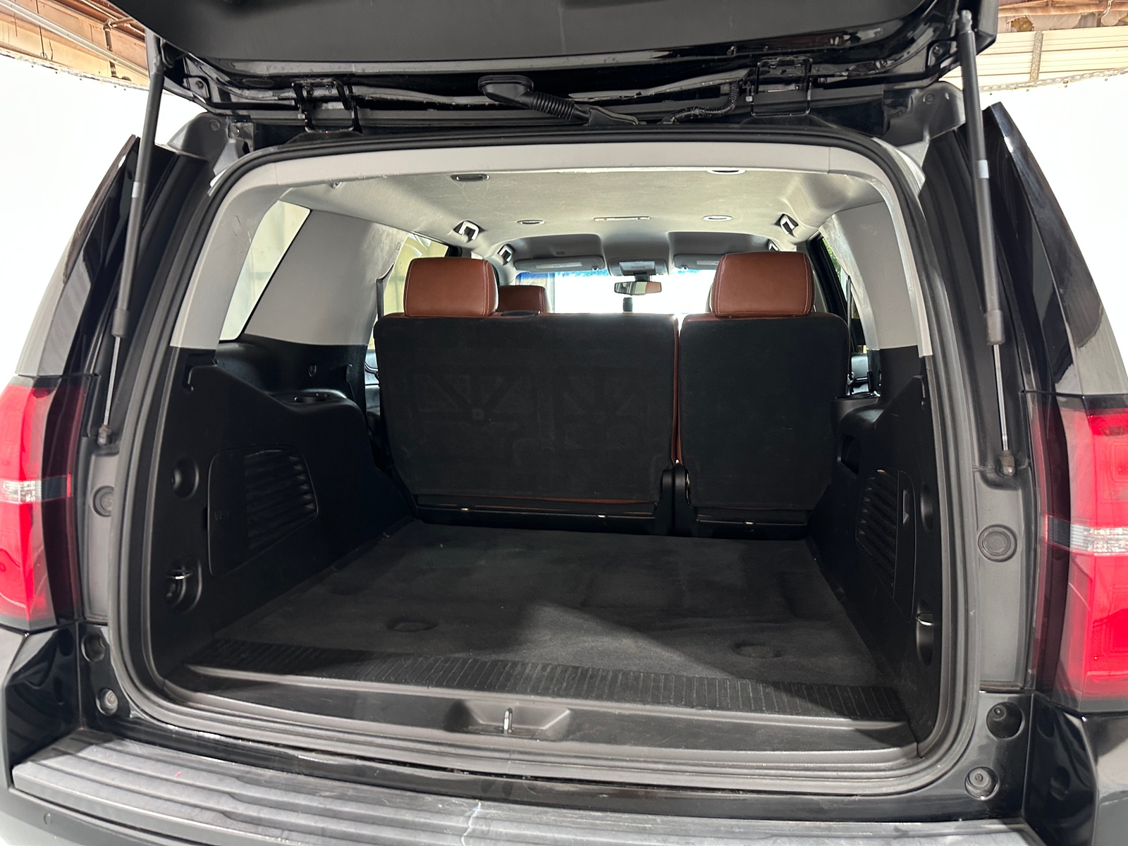 Thumbnail: 2019 Chevrolet Tahoe - 6