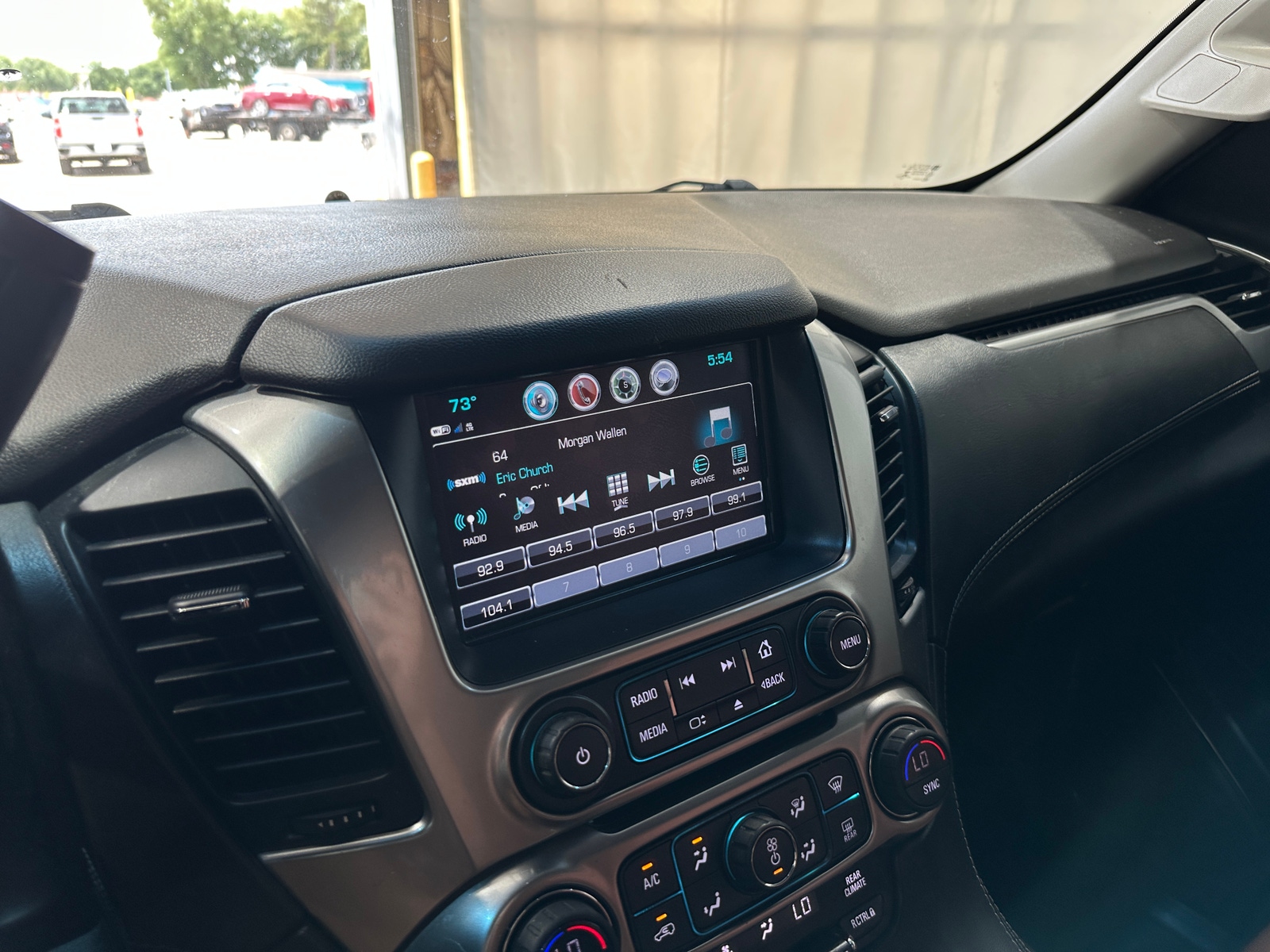 Thumbnail: 2019 Chevrolet Tahoe - 3