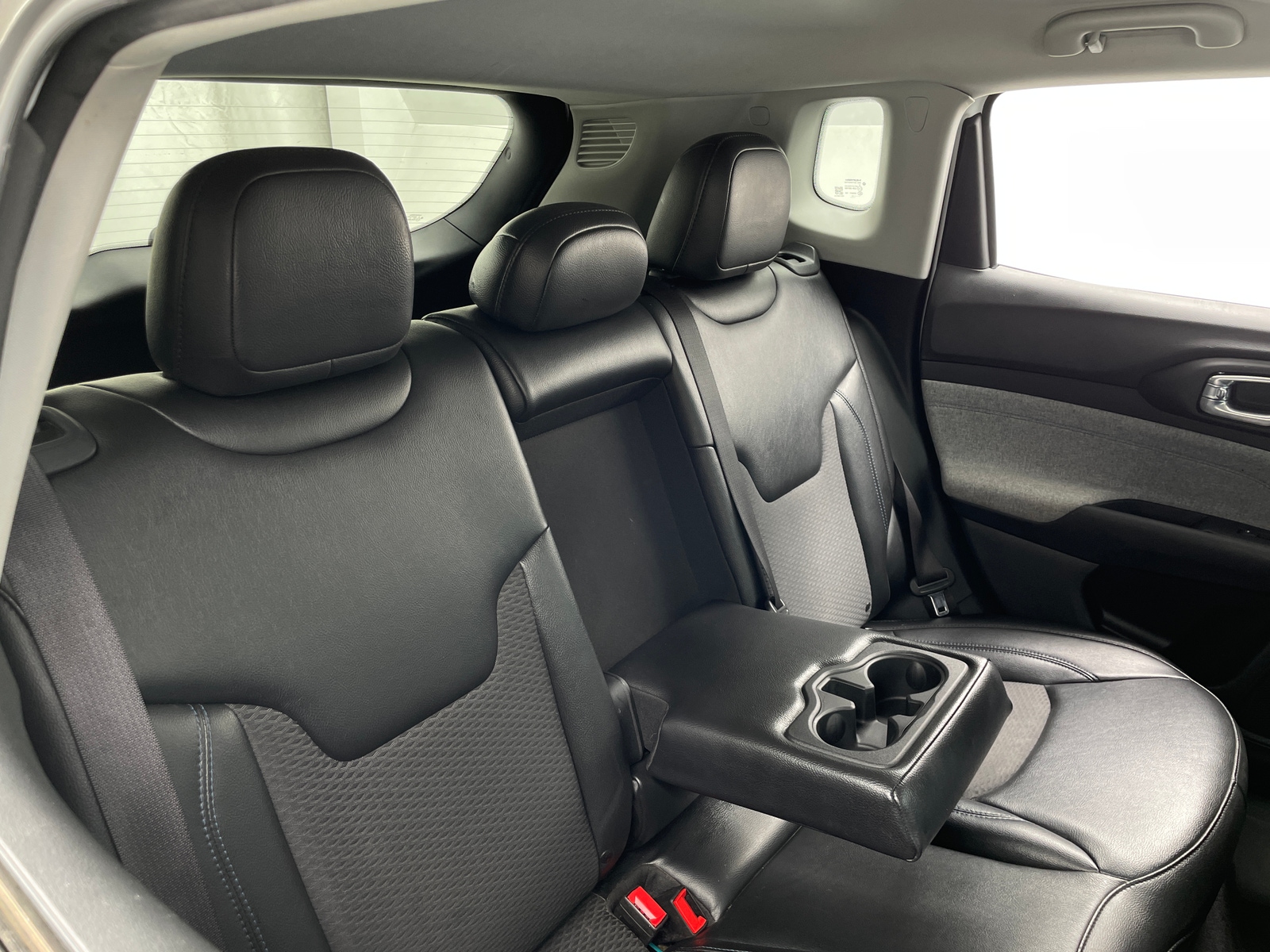 Thumbnail: 2022 Jeep Compass - 6