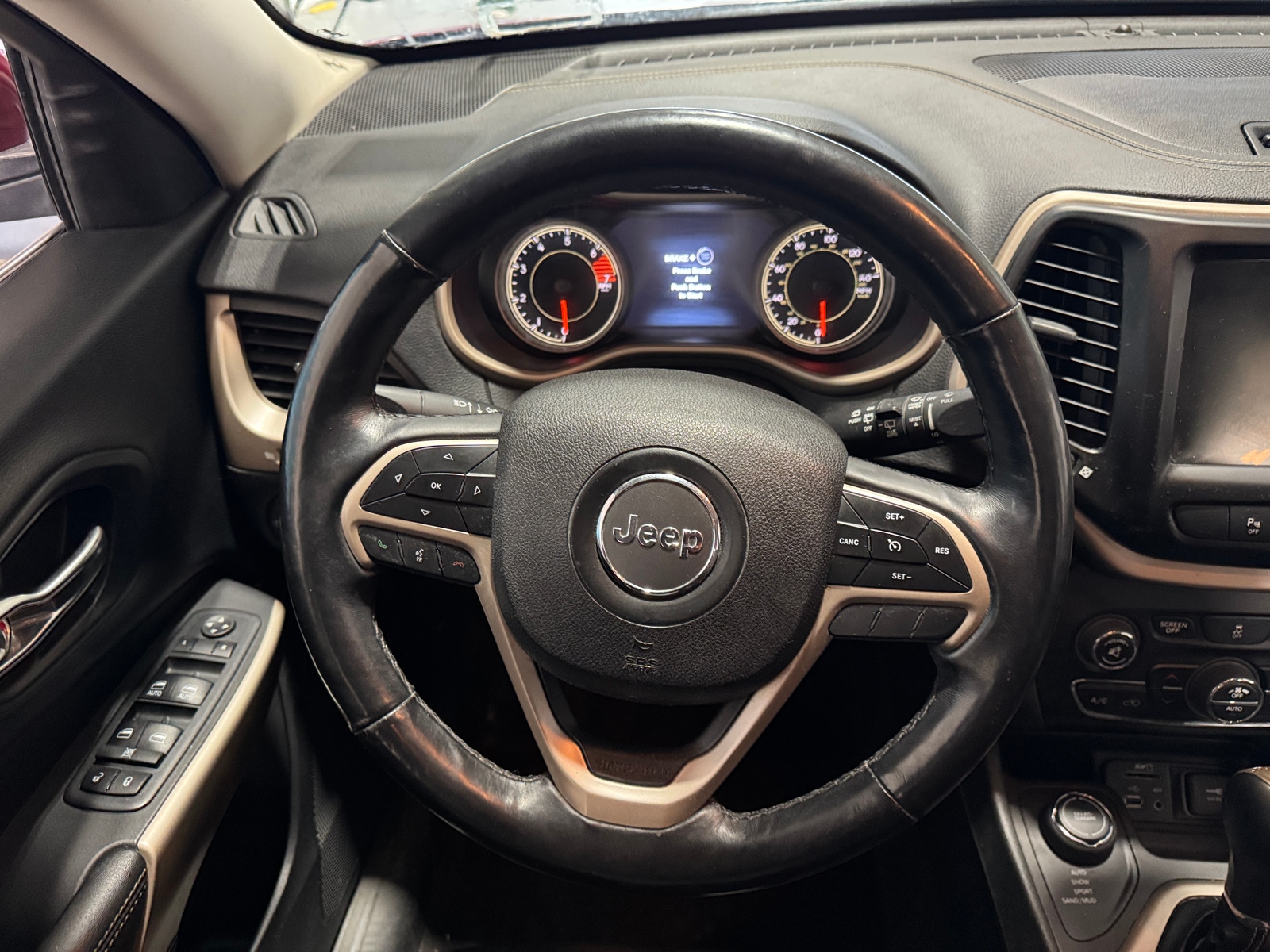 Thumbnail: 2018 Jeep Cherokee - 4