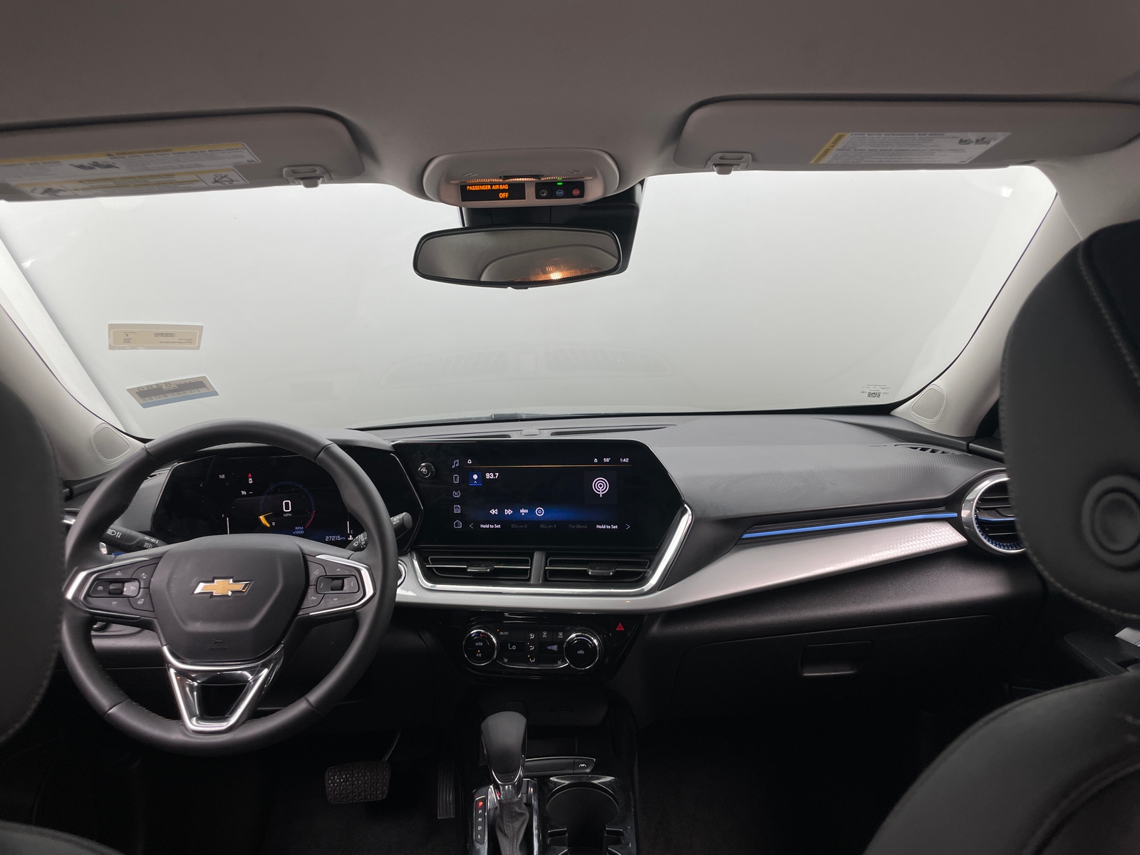 Thumbnail: 2025 Chevrolet Trax - 3