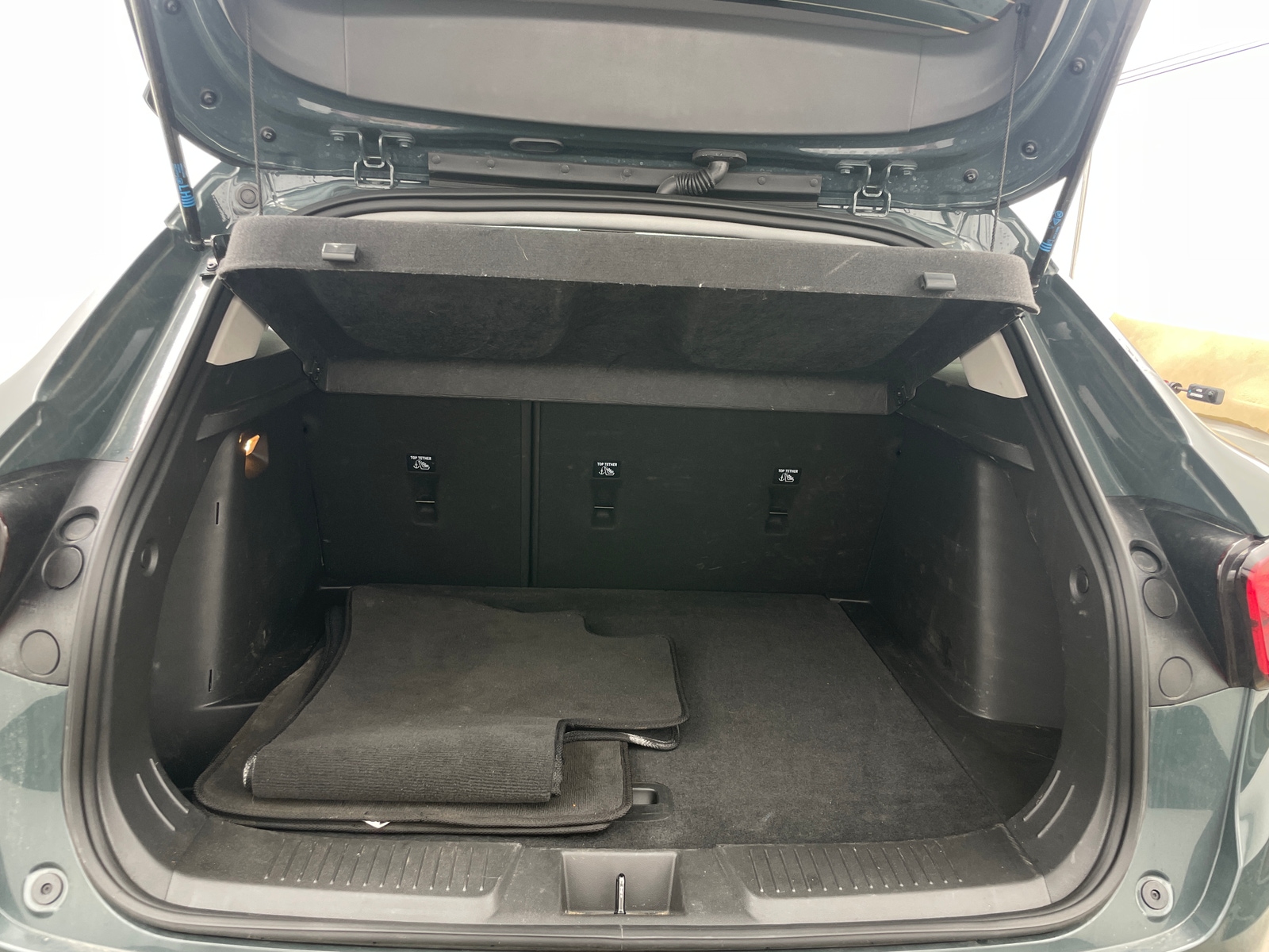 Thumbnail: 2025 Chevrolet Trax - 7