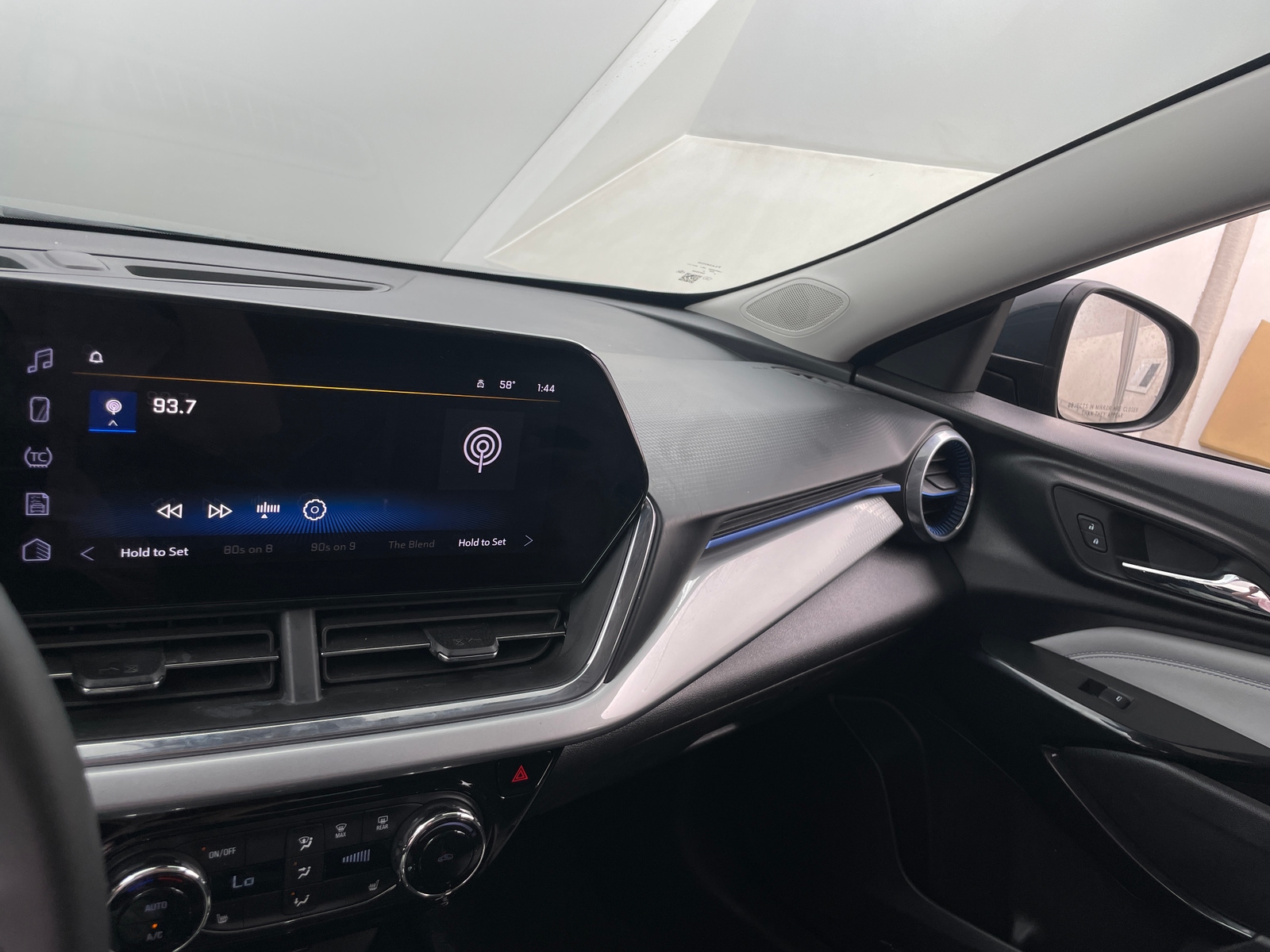 Thumbnail: 2025 Chevrolet Trax - 4