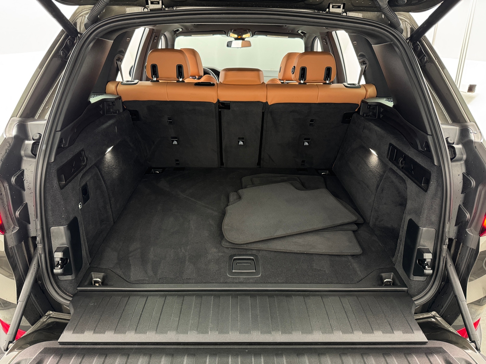 Thumbnail: 2023 BMW X5 - 6